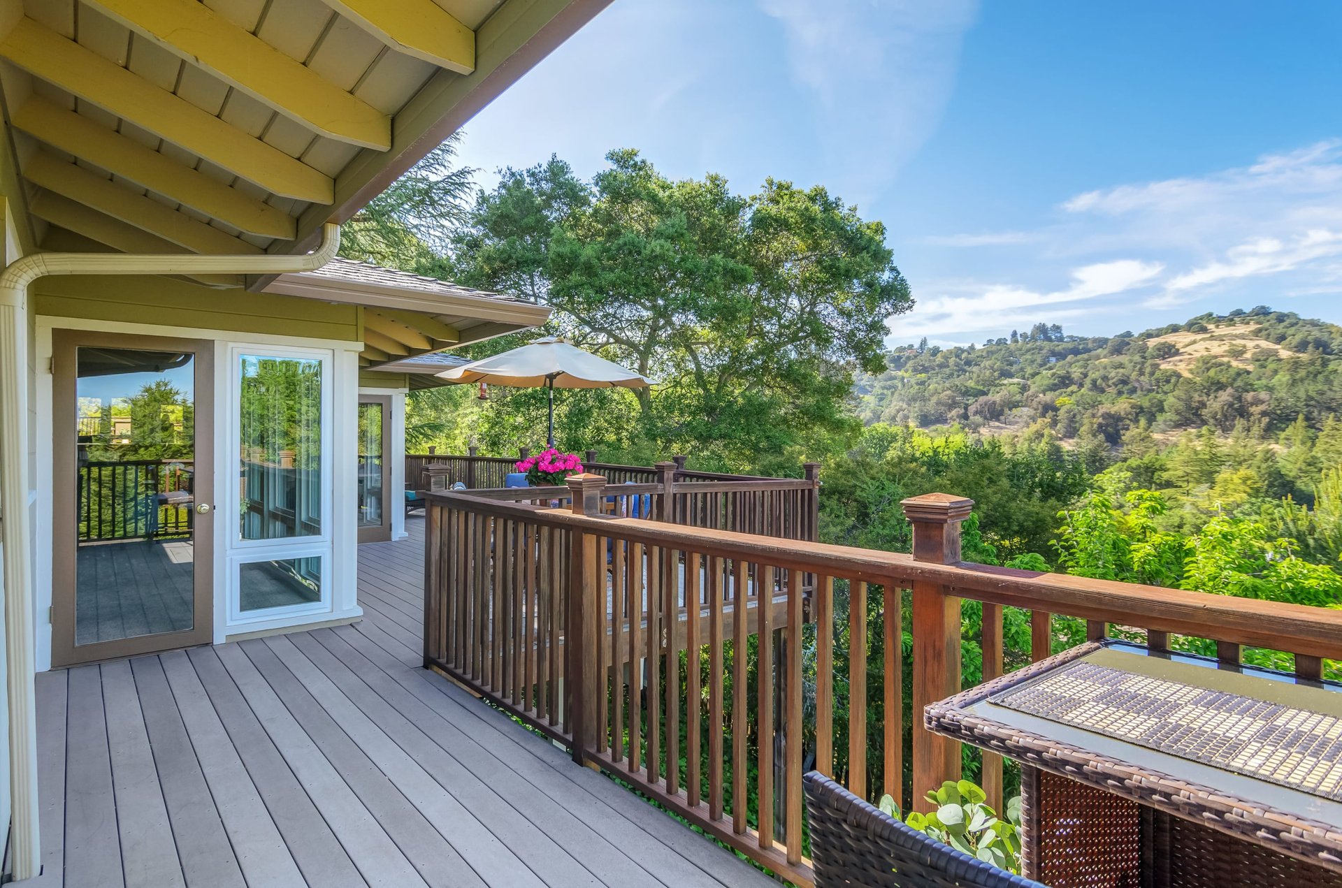 33 Crest Rd