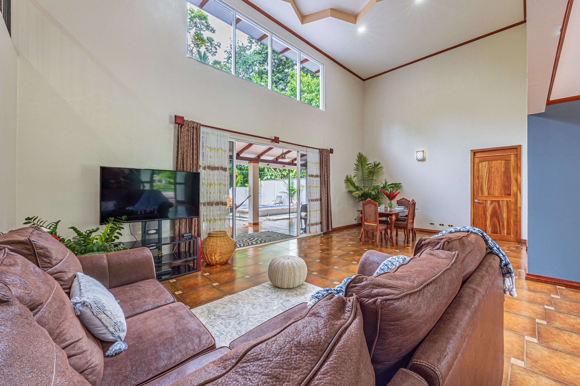 Commercial Building Opportunity in the Heart of Uvita. On Creek with Beautiful Jungle View