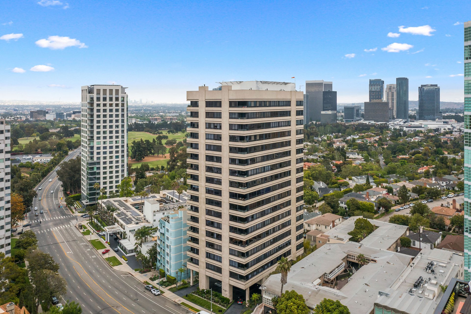 The Diplomat #804, Wilshire Corridor