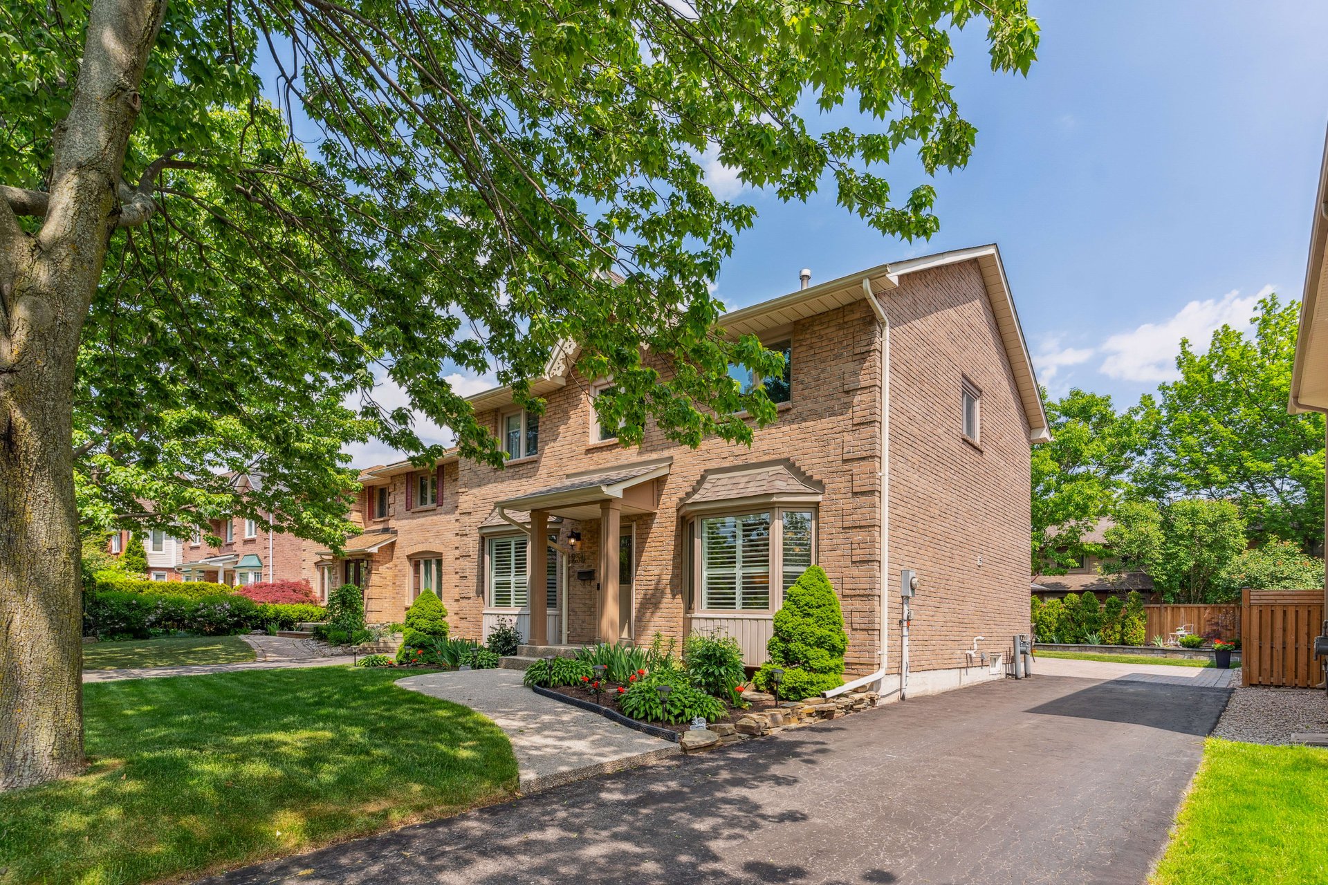 River Oaks gem on quiet child friendly street