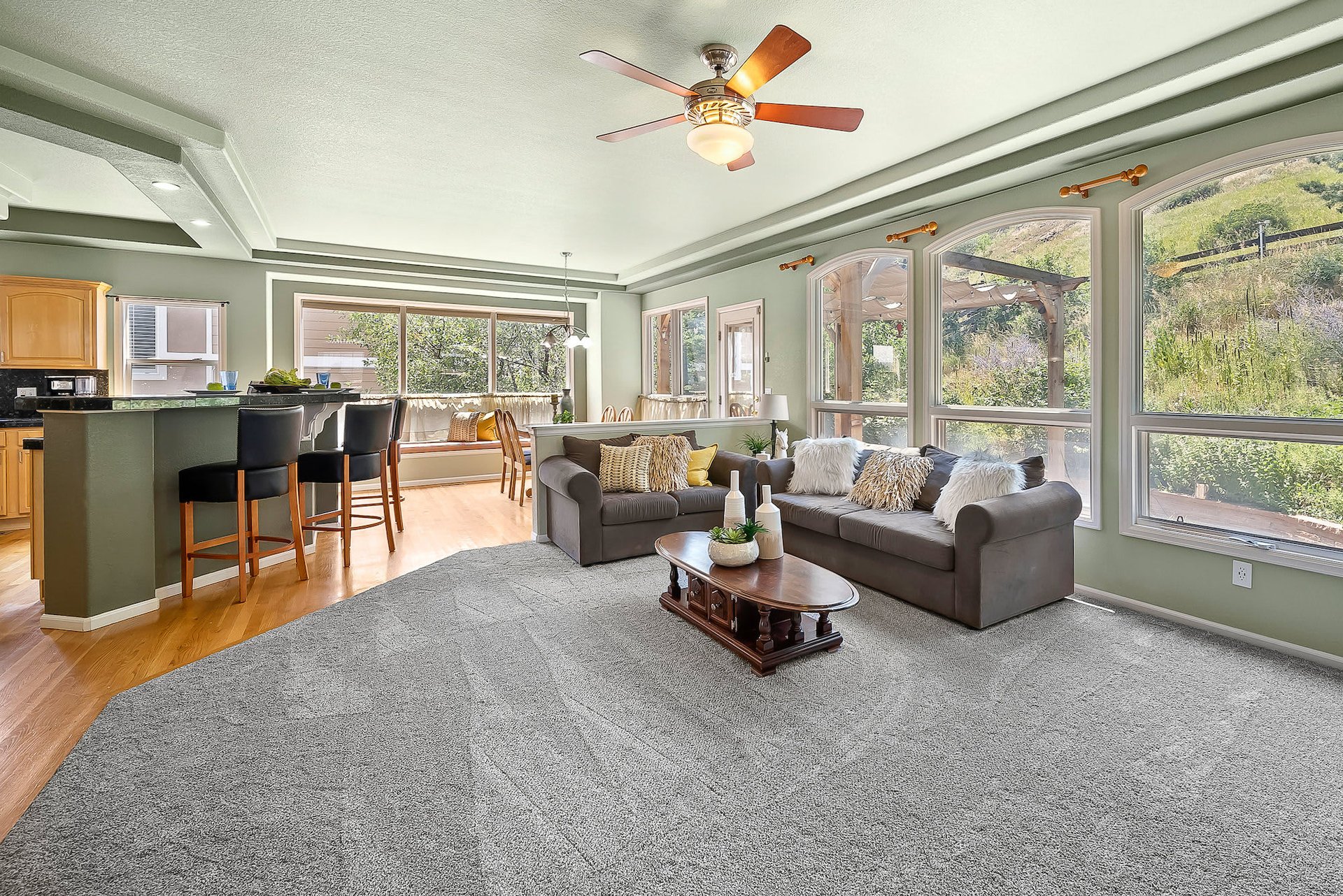 376 Mesa View Way