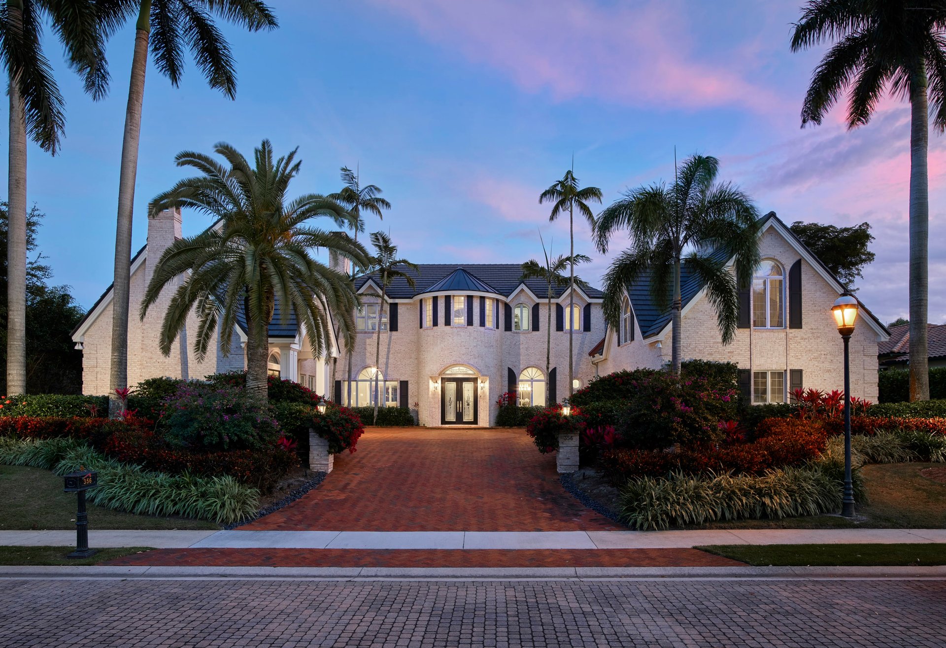 BAY COLONY SHORES