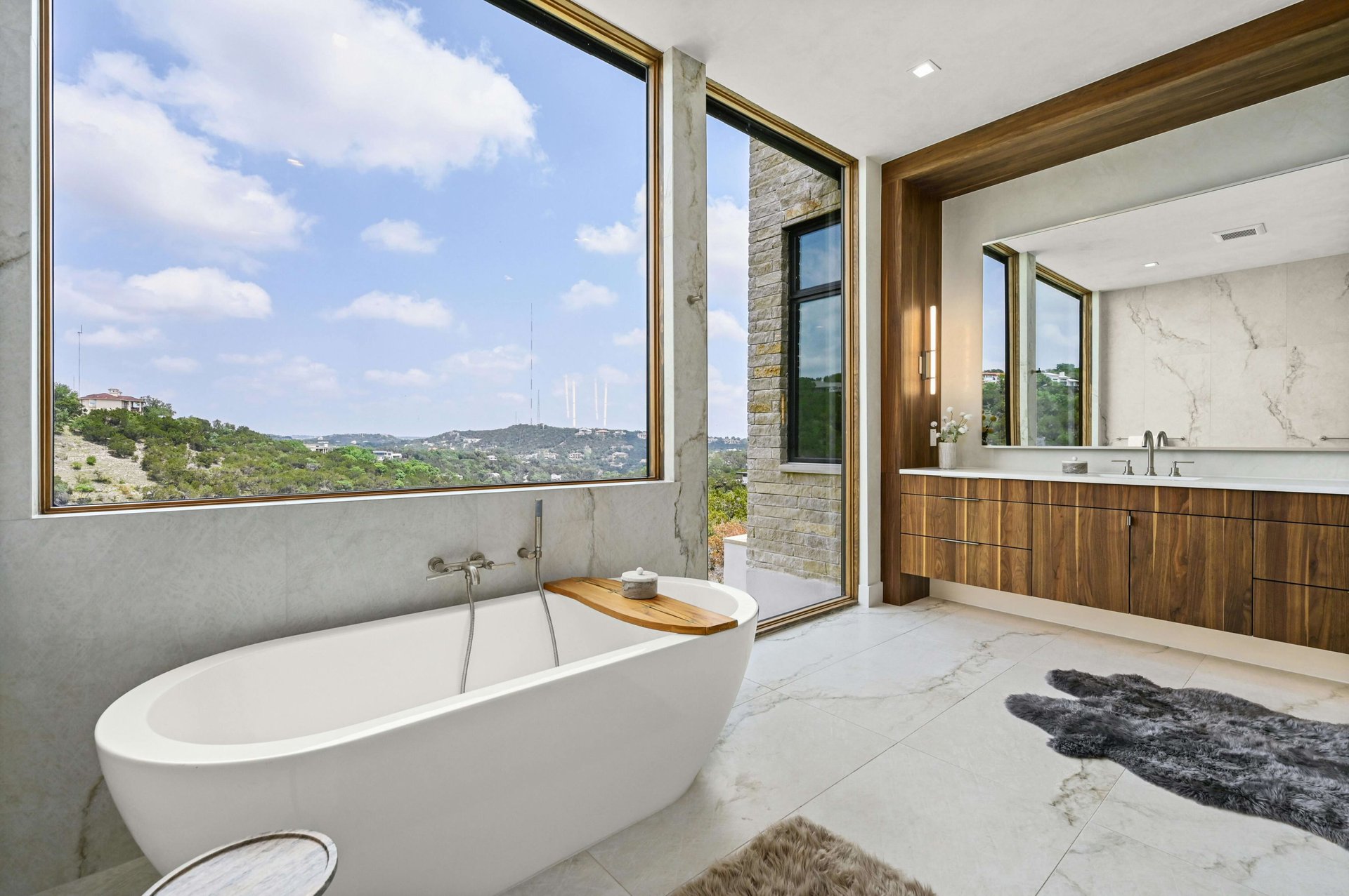 2 Valbella Drive