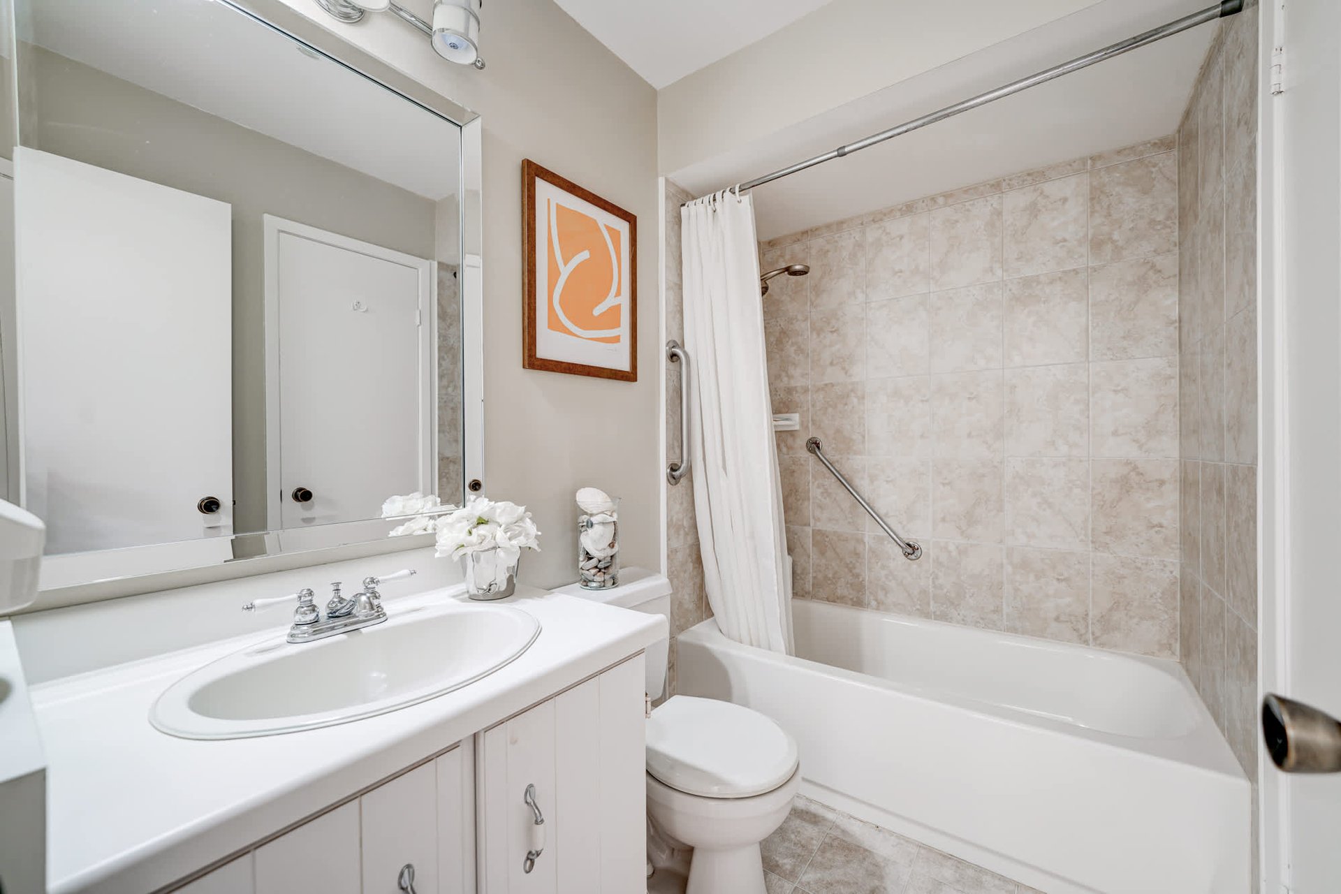 1087 Runnymead Cres