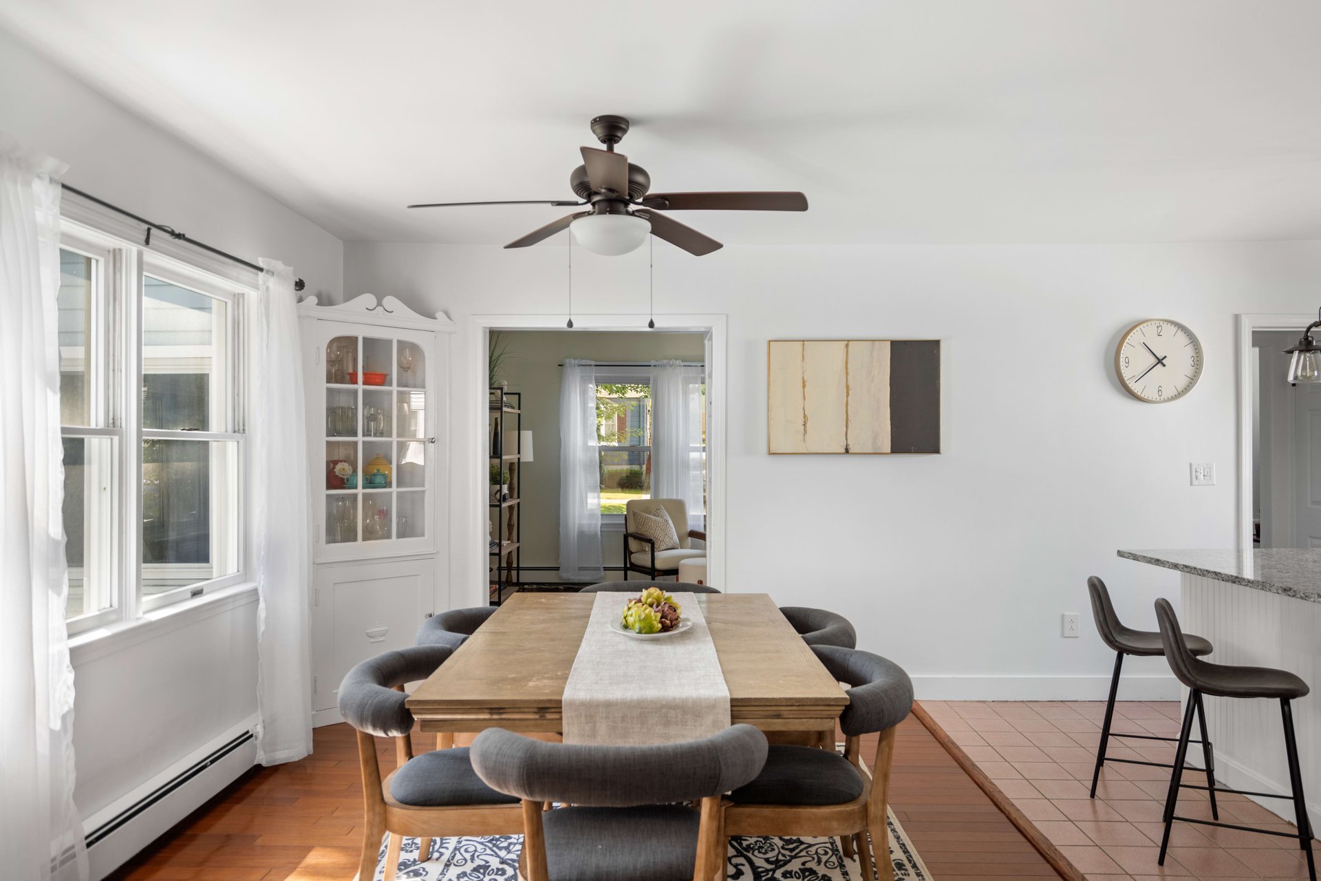 6 Hillside Avenue
