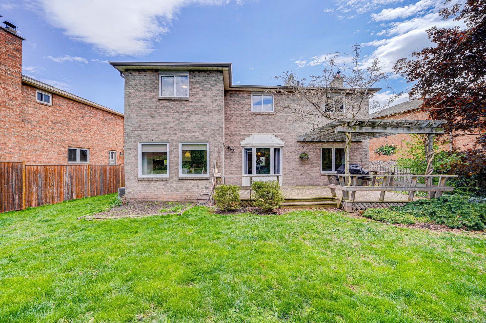 1534 Princeton Cres