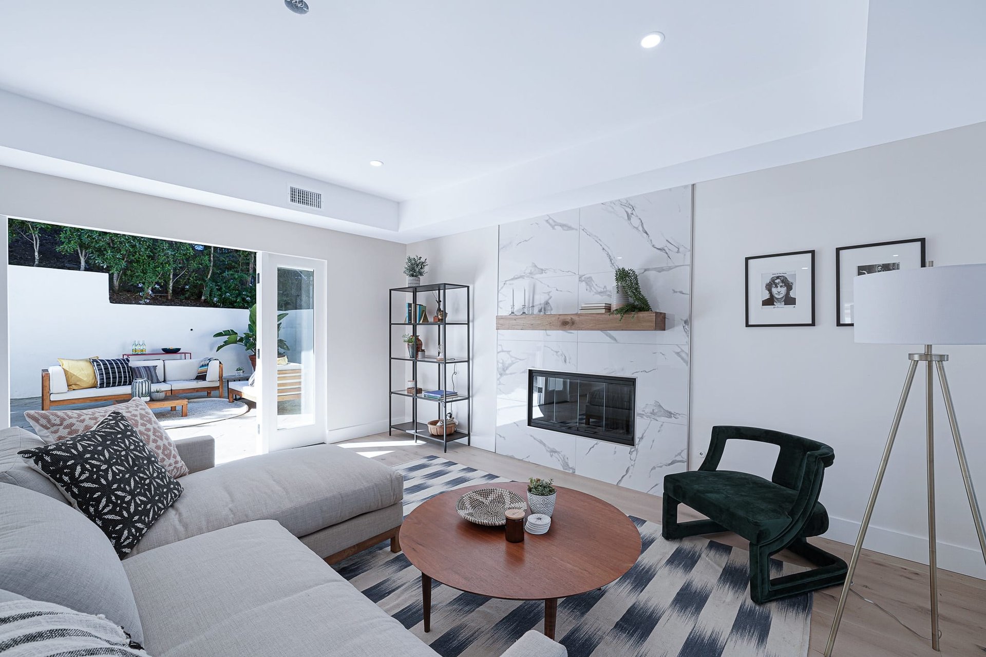 Immaculate & Turnkey Contemporary Home in Hollywood Hills