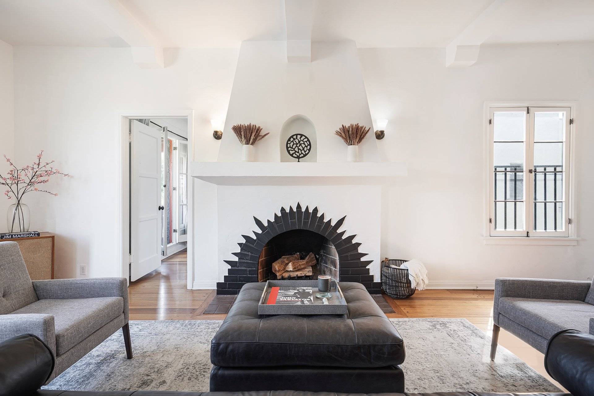 Beautiful Spanish Trophy Duplex in Wilshire Vista