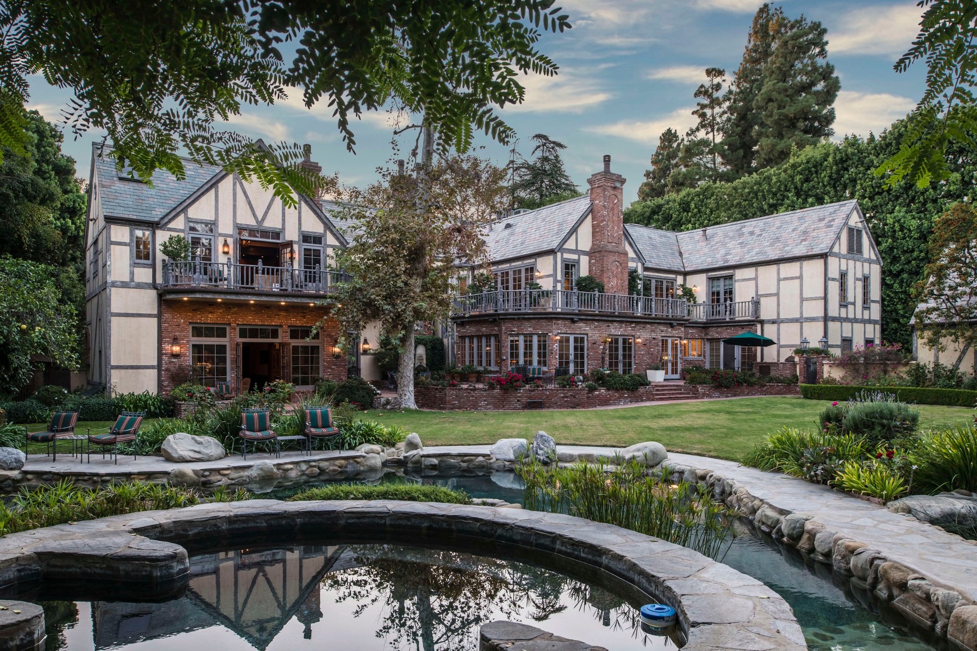 1005 Woodland Drive