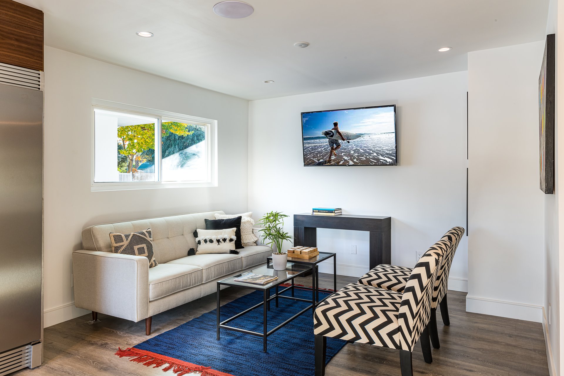 Mid-Century Smart Home in Woodland Hills