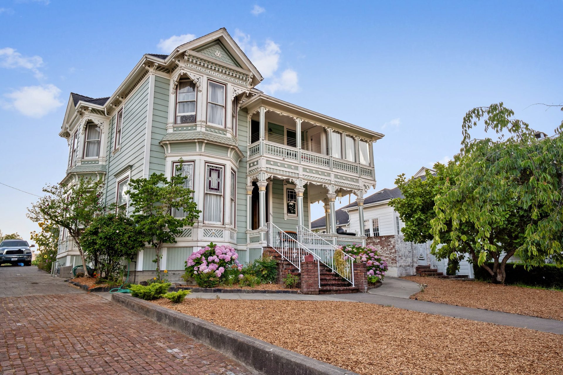 325 Post St