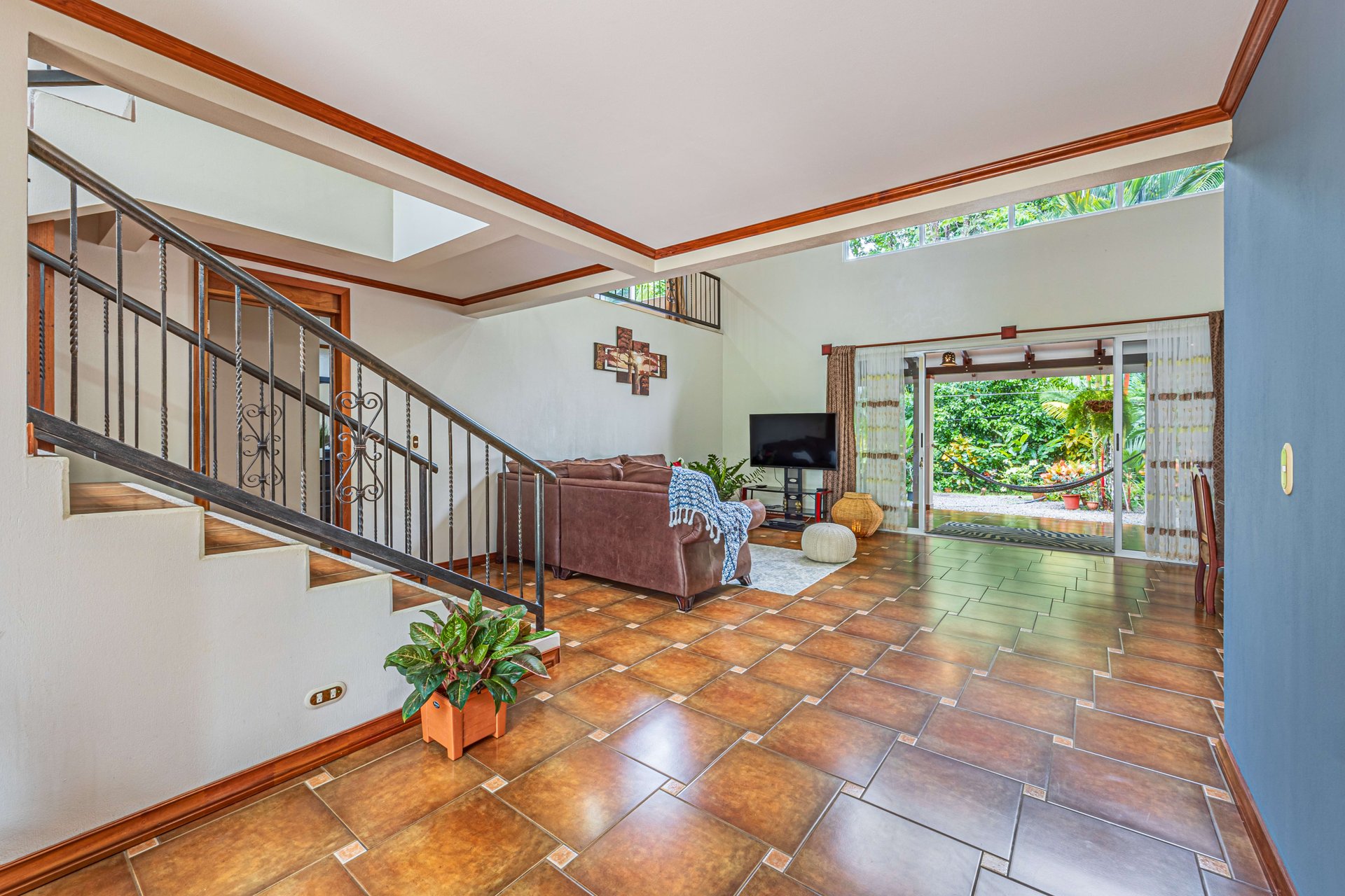 Commercial Building Opportunity in the Heart of Uvita. On Creek with Beautiful Jungle View