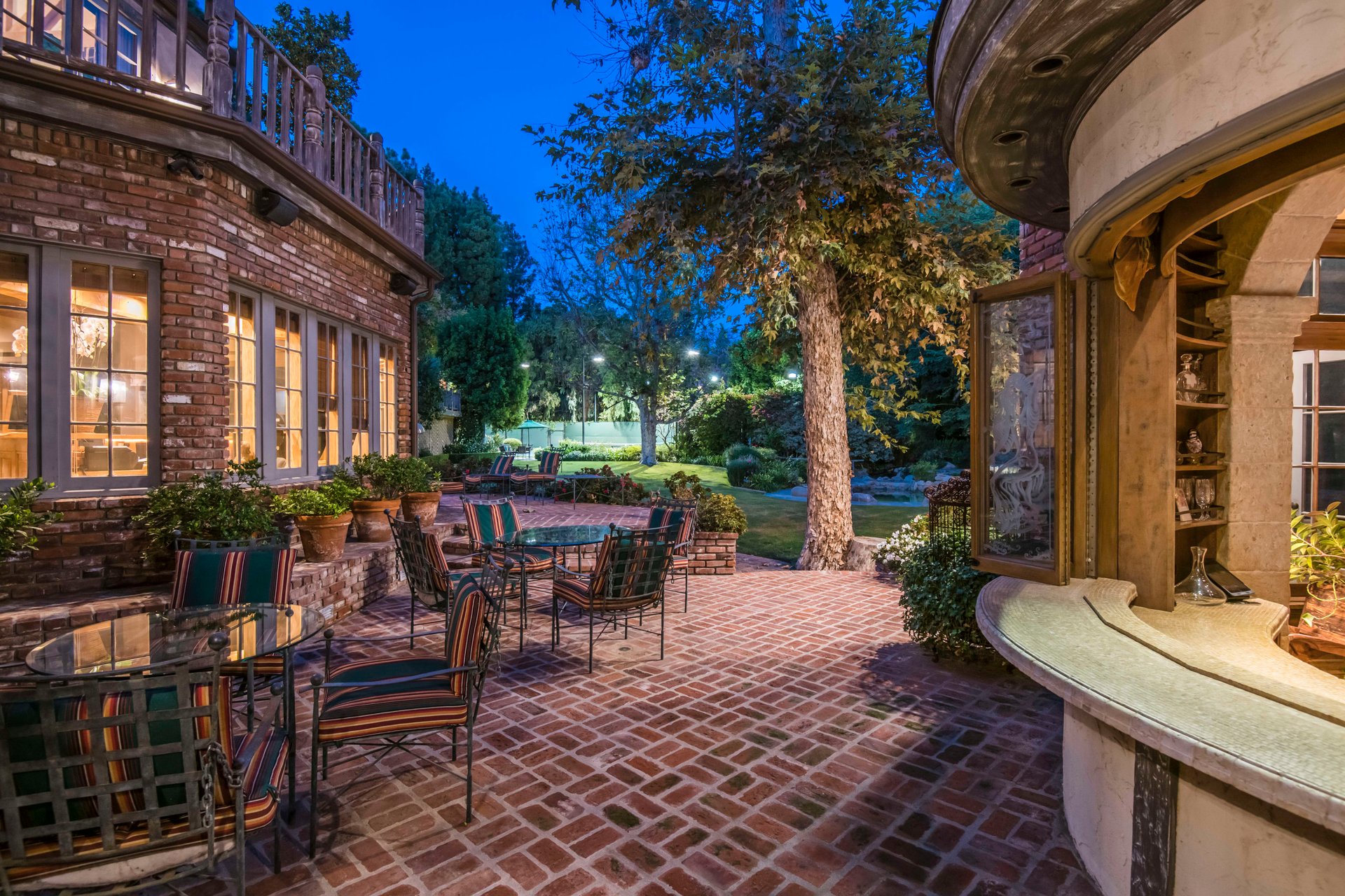 1005 Woodland Drive