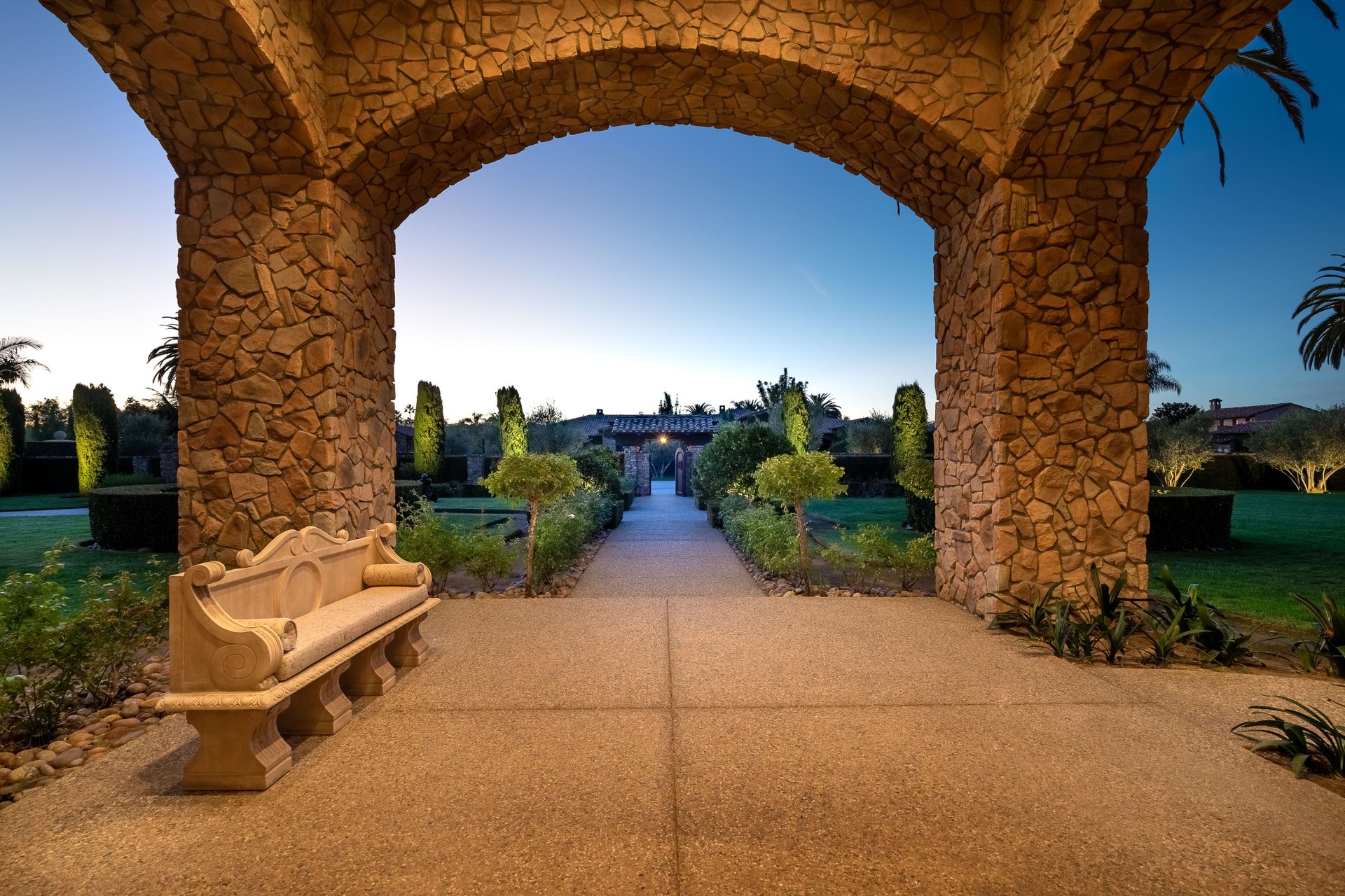 BREATHTAKING BELLA SIENA