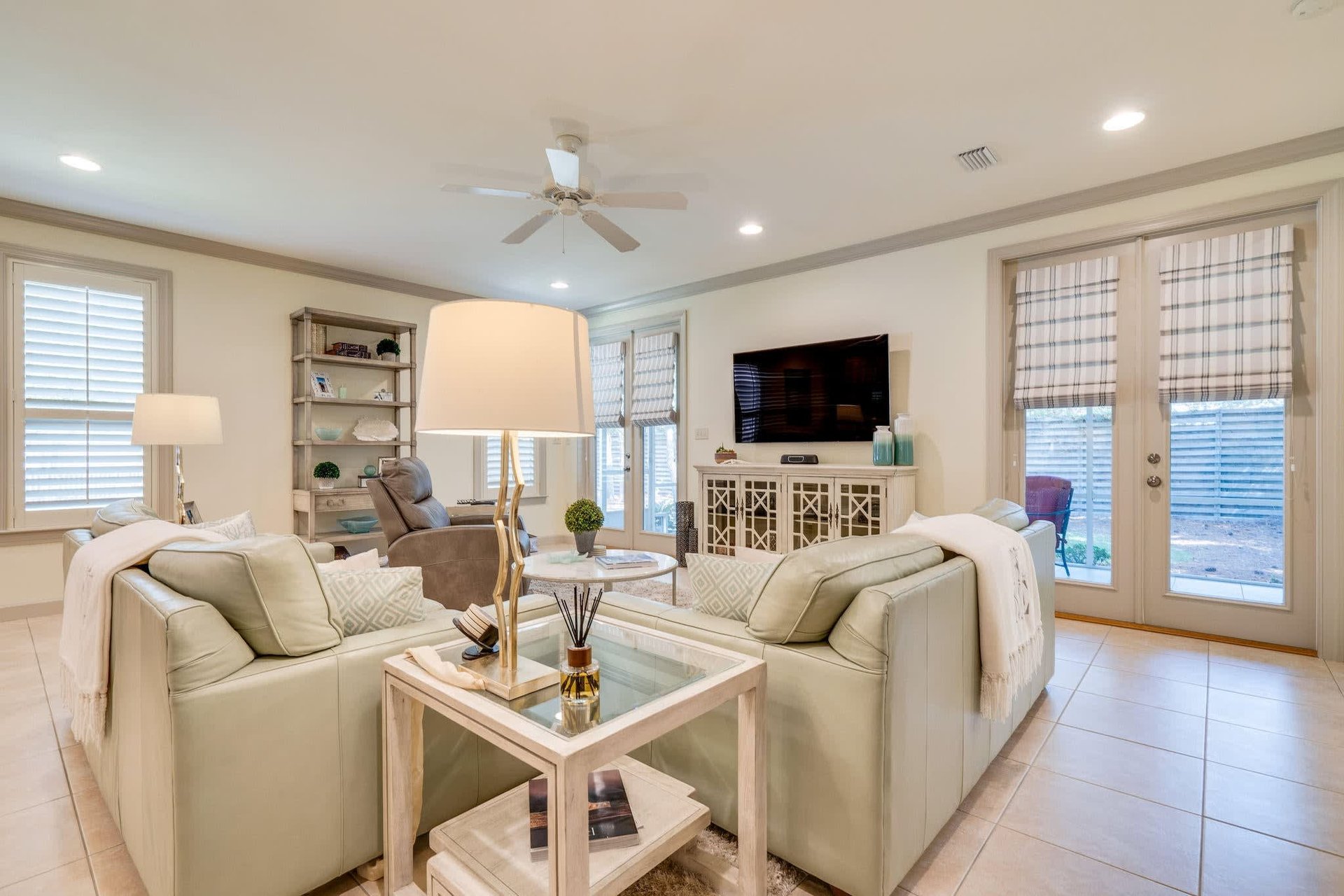 2015 Pine Island Cir