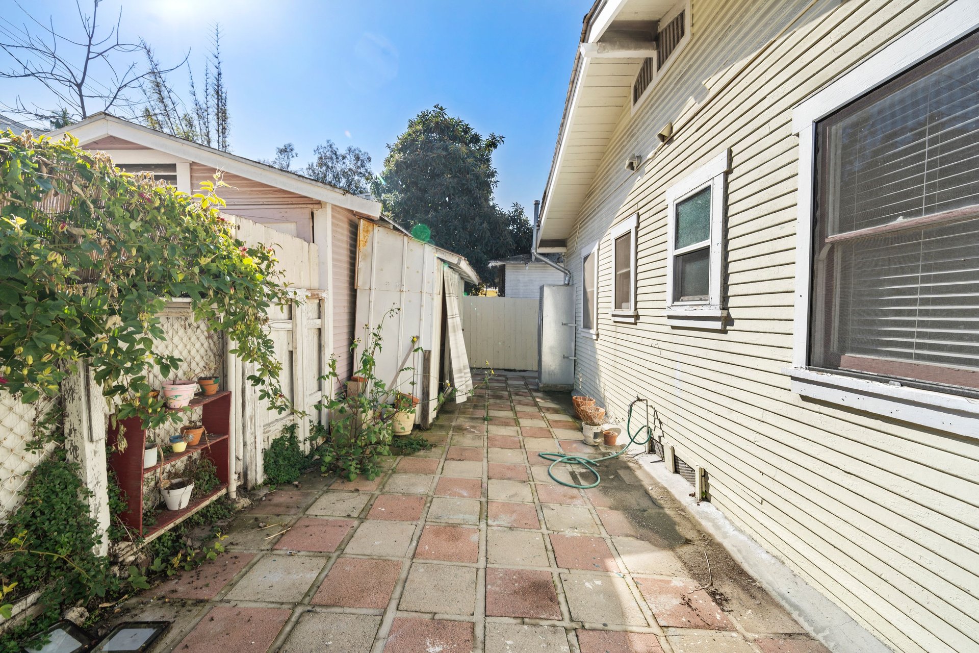Upside Opportunity for Commercially Zoned Duplex in Prime Echo Park!