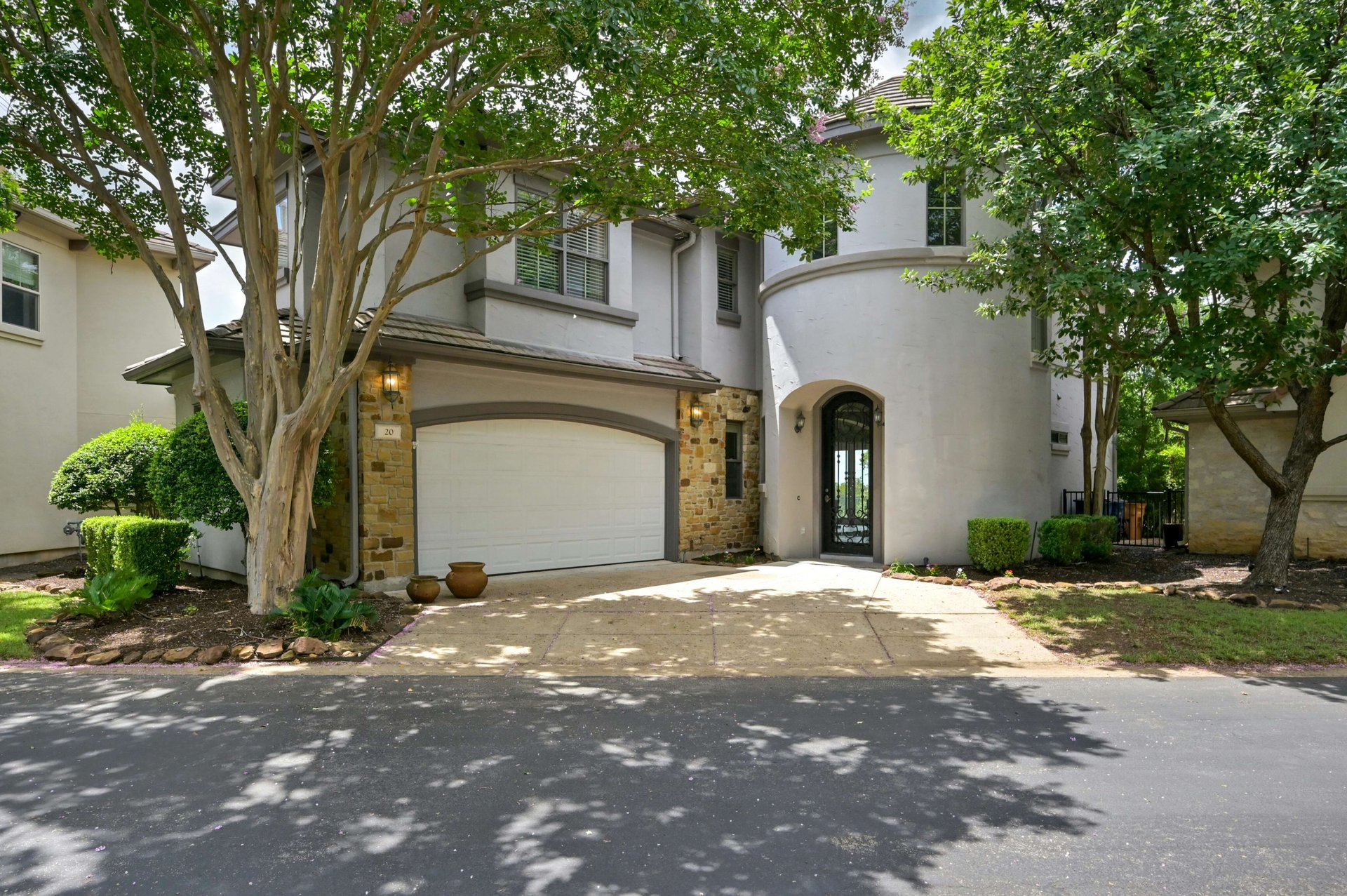 2800 Waymaker Way #20