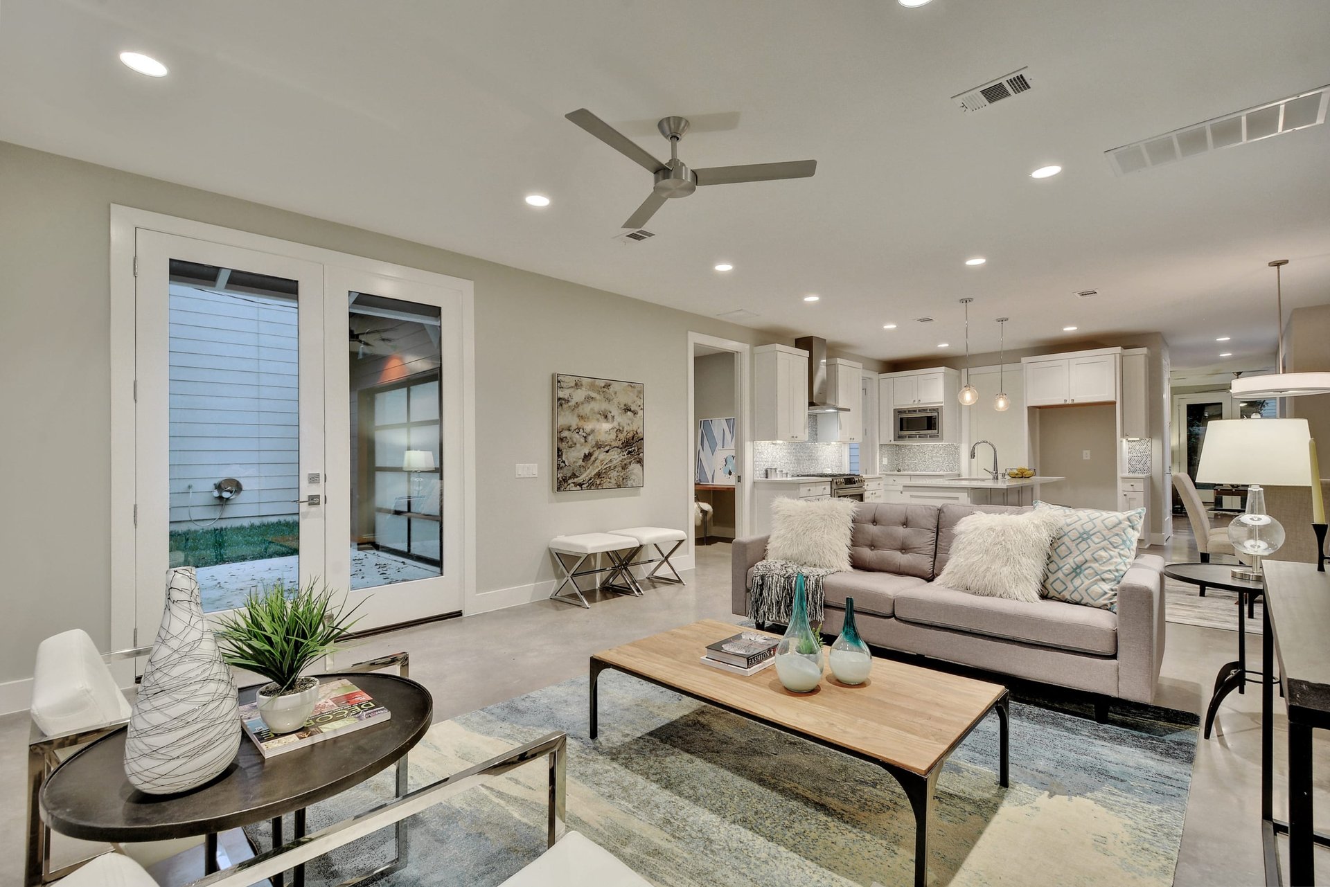 1506 W Saint Johns Ave