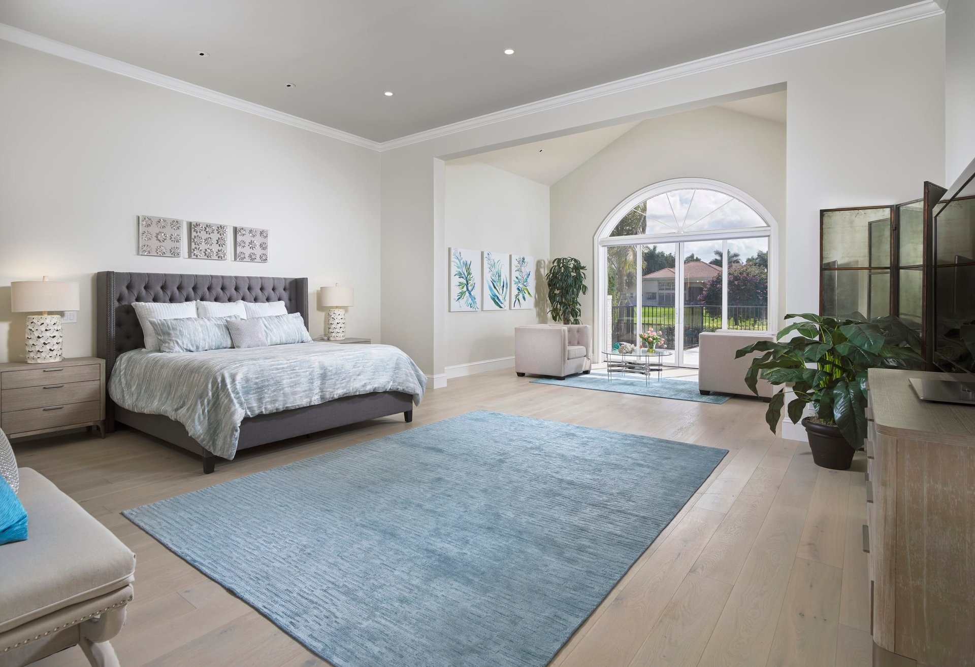 BAY COLONY SHORES