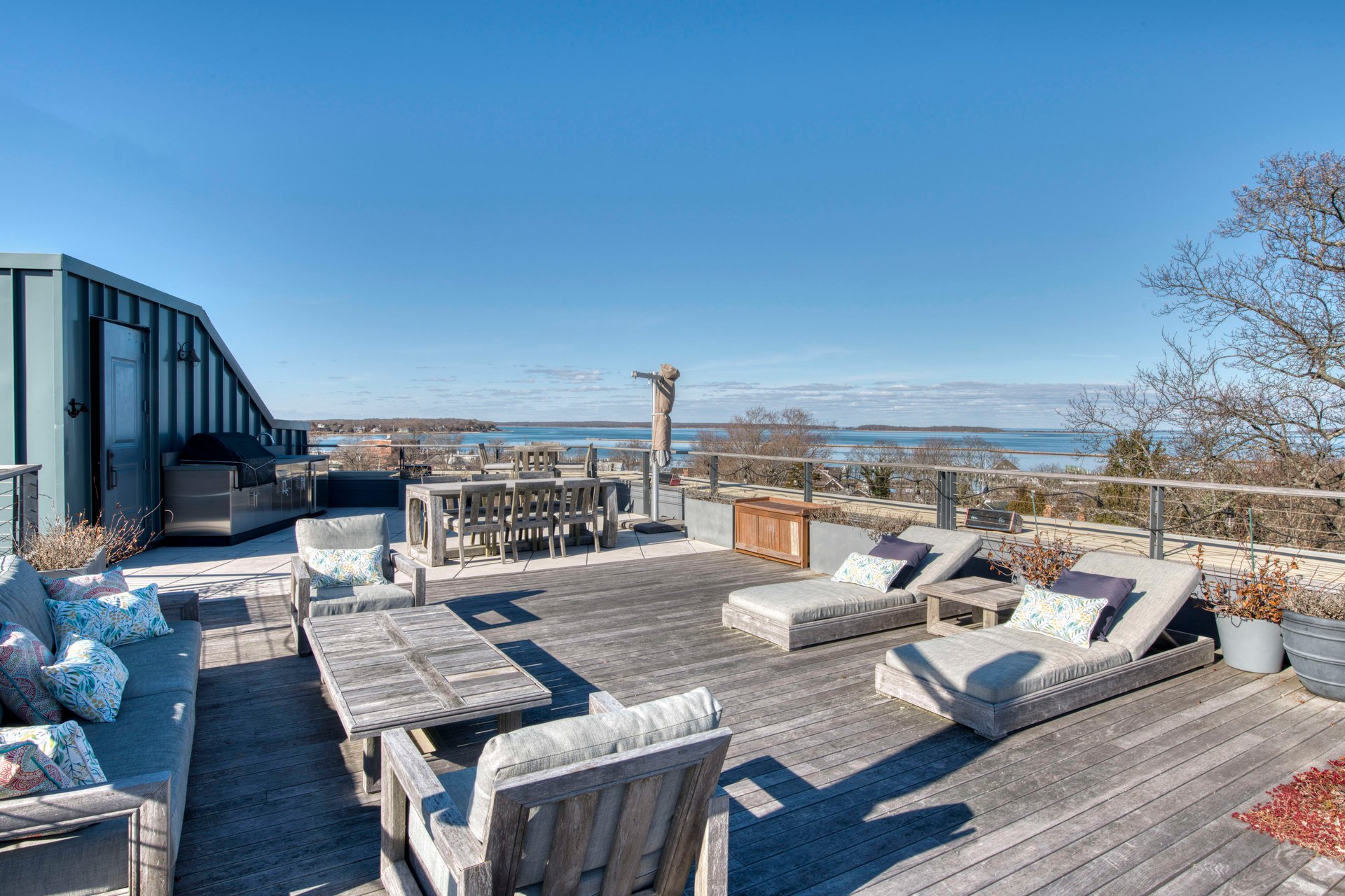 A Watchcase Flagship Penthouse With Unmatched Water Views