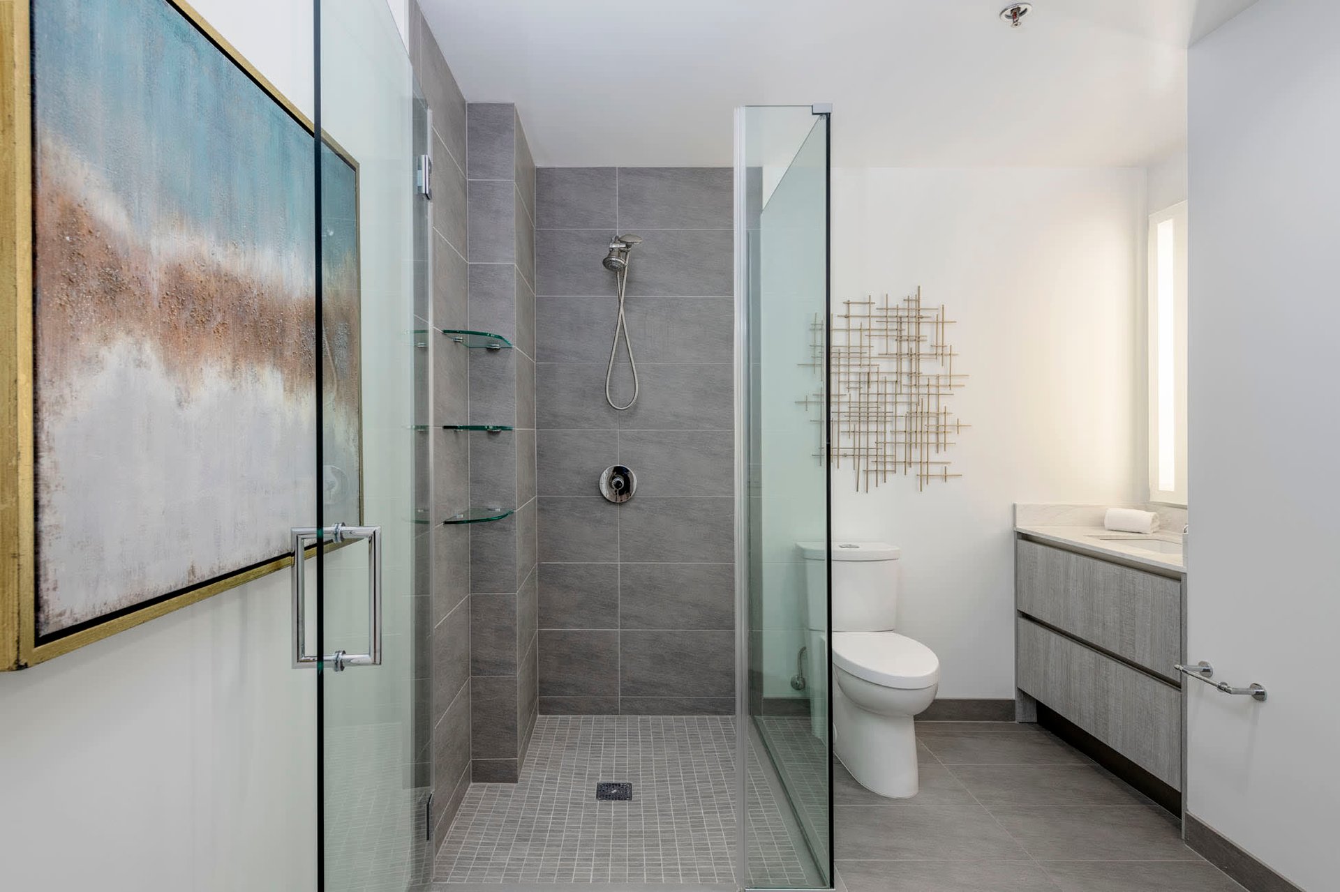 318 Main Street Unit: 2E