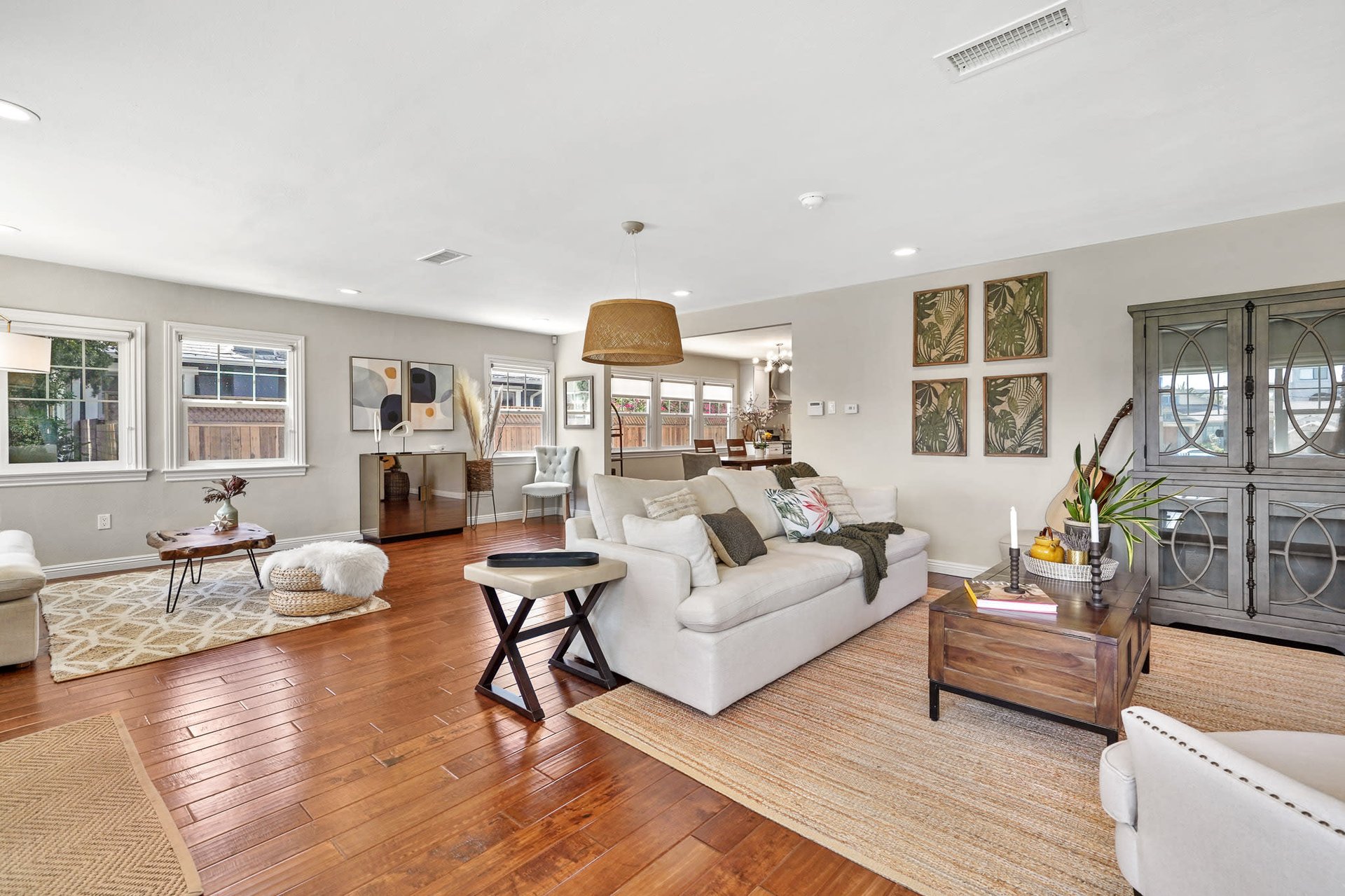 Beautifully Remodeled Home with HUGE Grassy Yard in Oxford Square