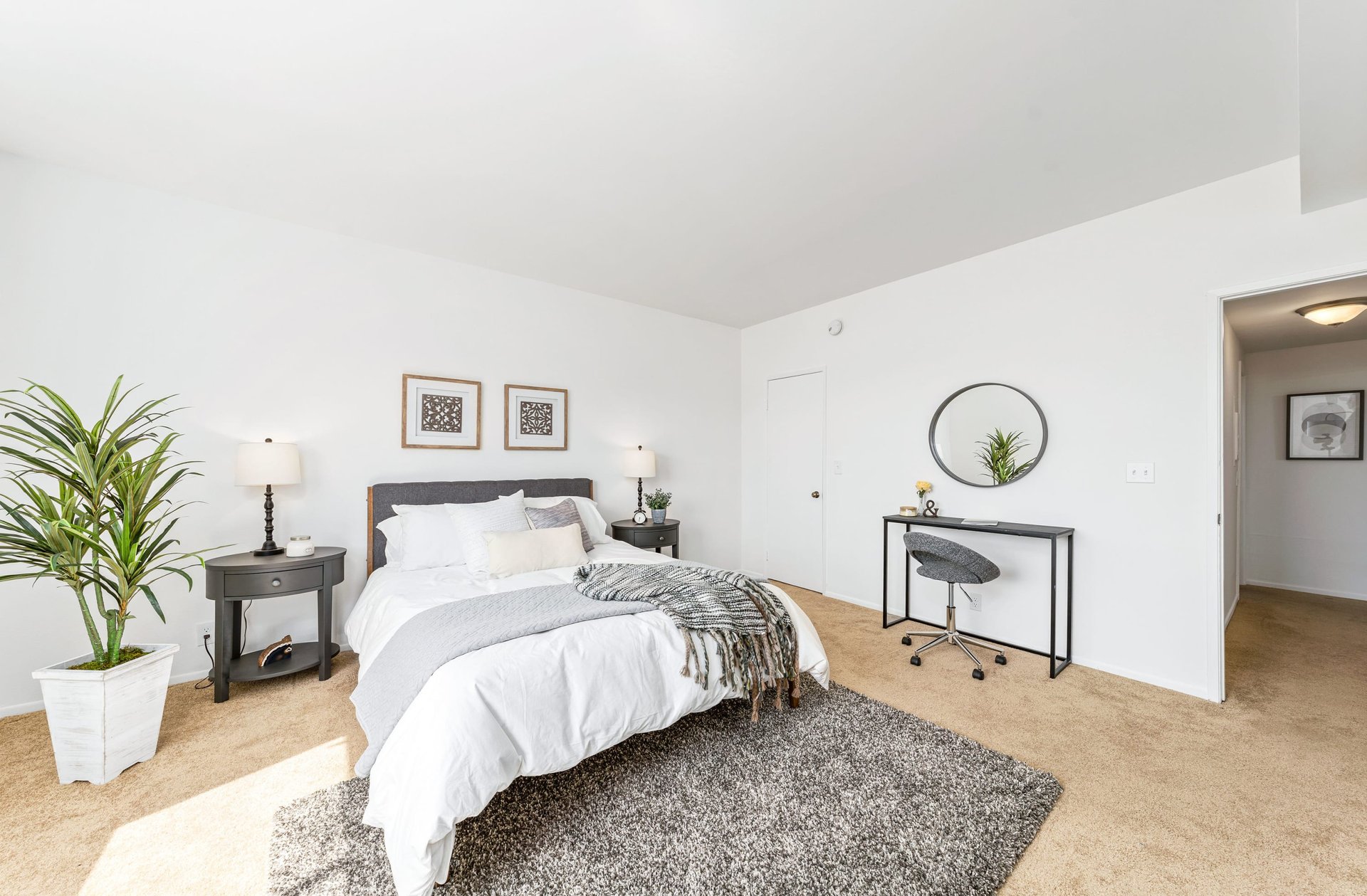8712 Gregory Way #404, Pico-Robertson