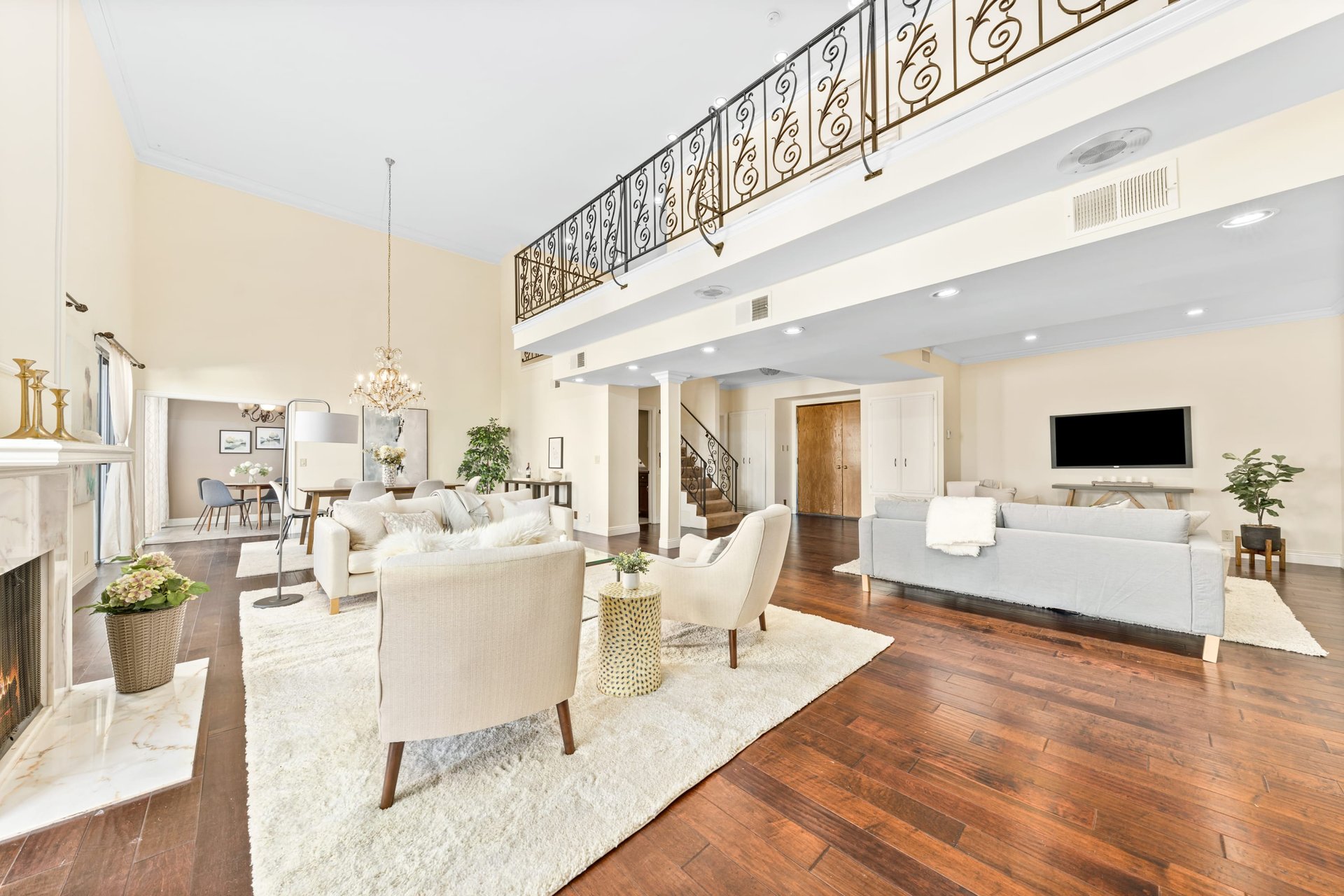 8712 Gregory Way #403, Pico-Robertson