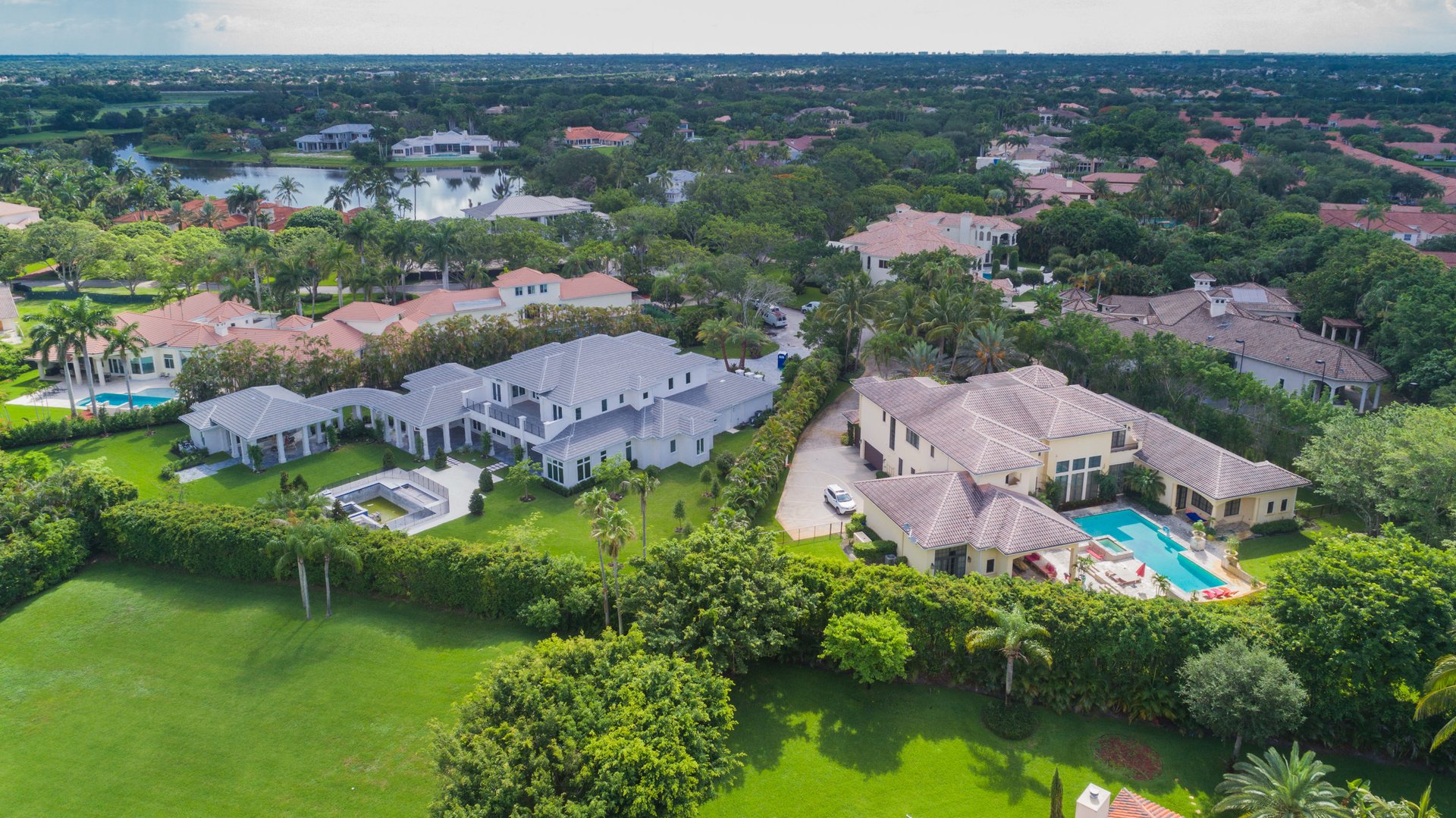 8422 Lookout Cir