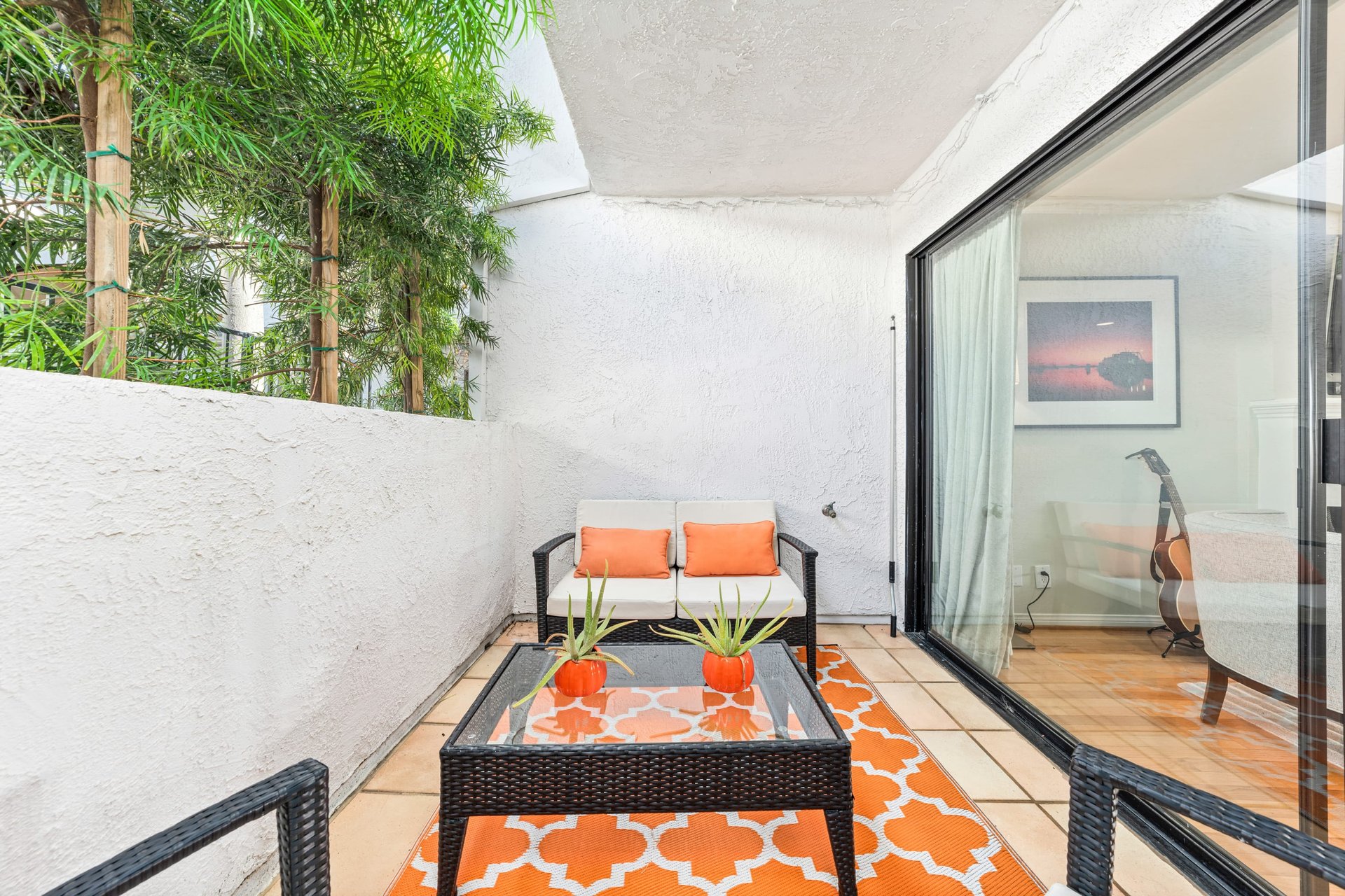 1115 19th St #8, North of Wilshire