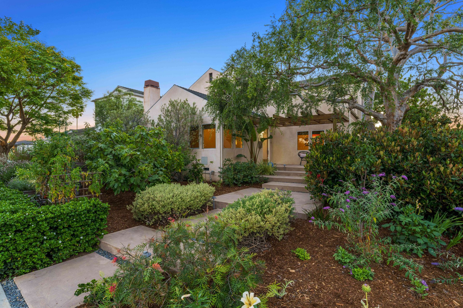 1351 Hill St, Sunset Park