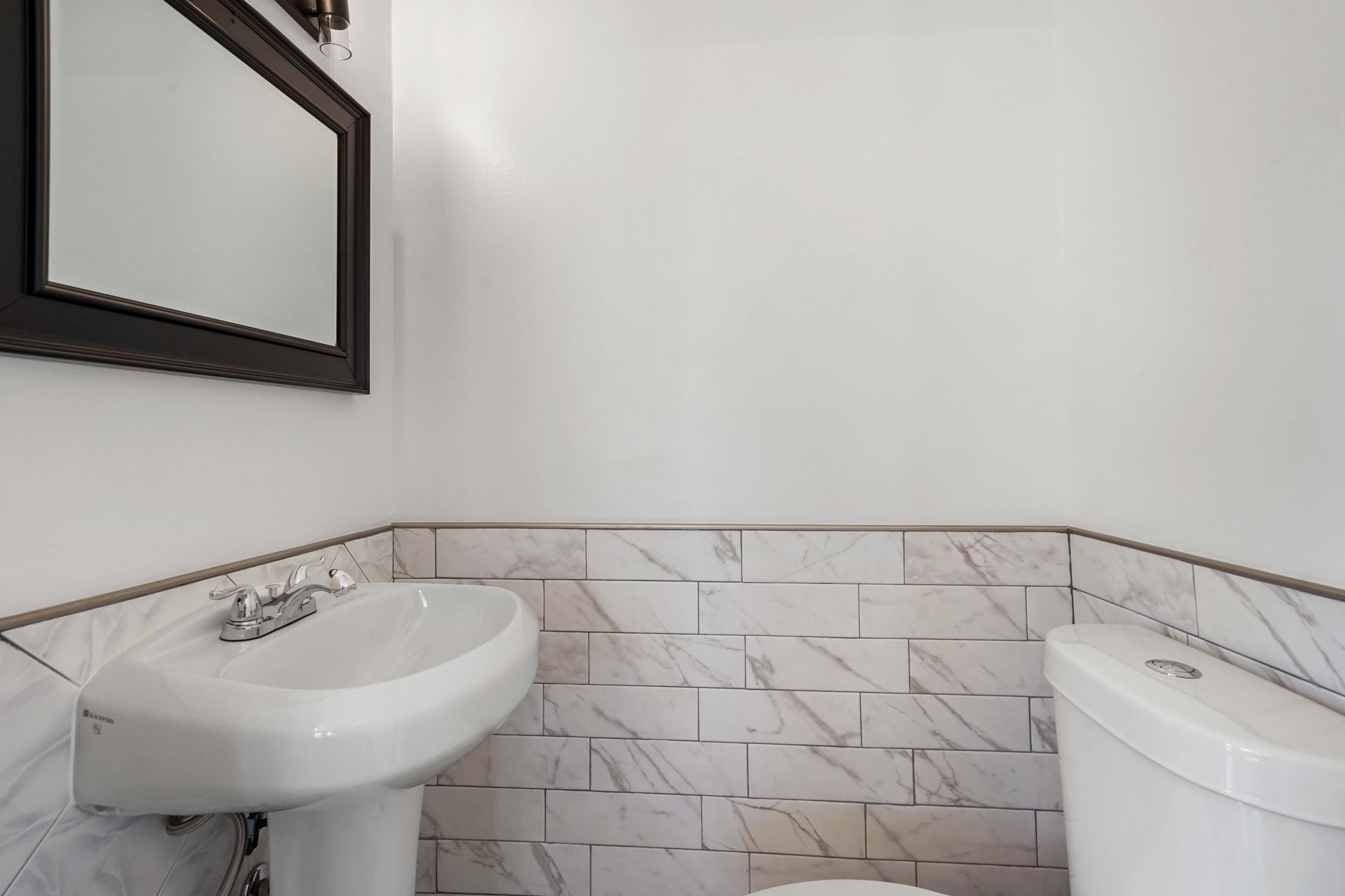 Light and Bright Remodeled Country English in Mid Los Angeles!