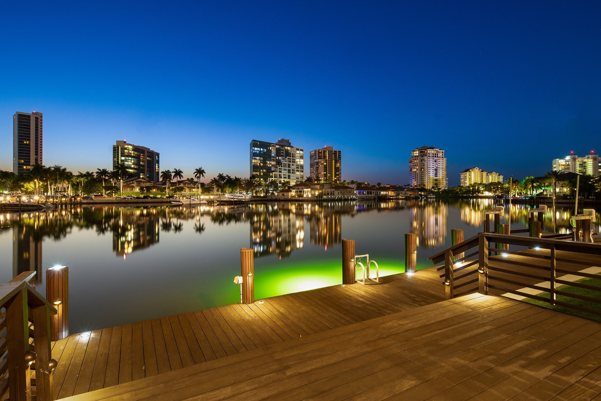 PARK SHORE