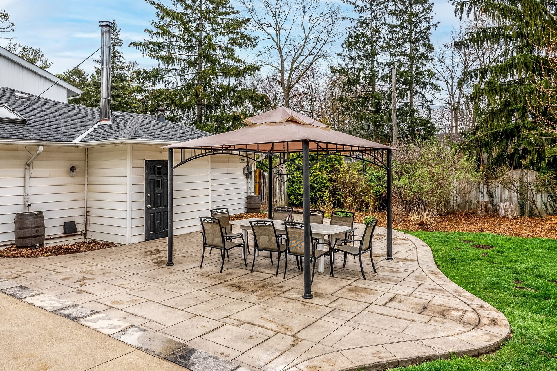 169 Oakes Dr
