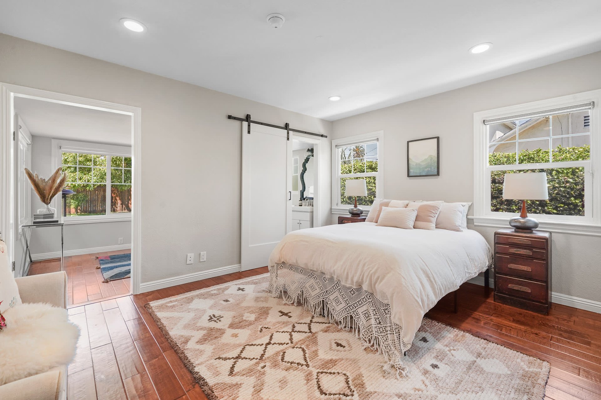 Beautifully Remodeled Home with HUGE Grassy Yard in Oxford Square