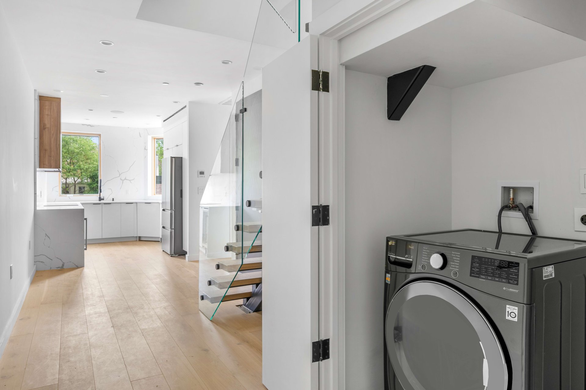 545 Lexington Ave, Unit 2