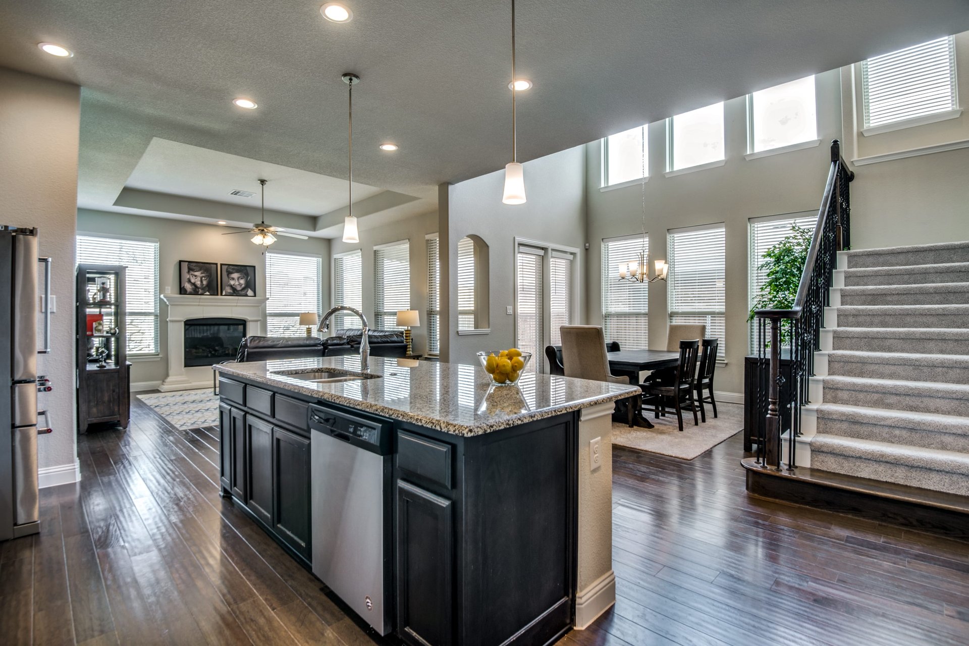 5520 Amphora Avenue
