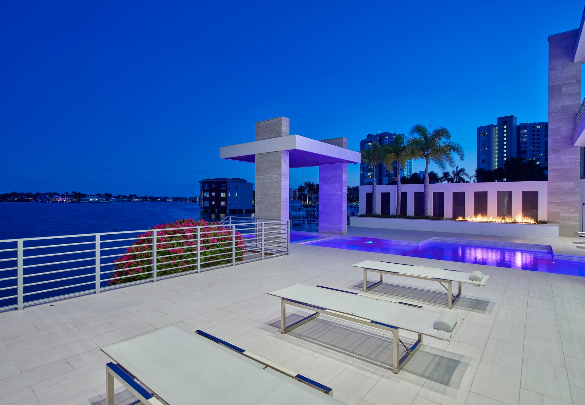 PARK SHORE