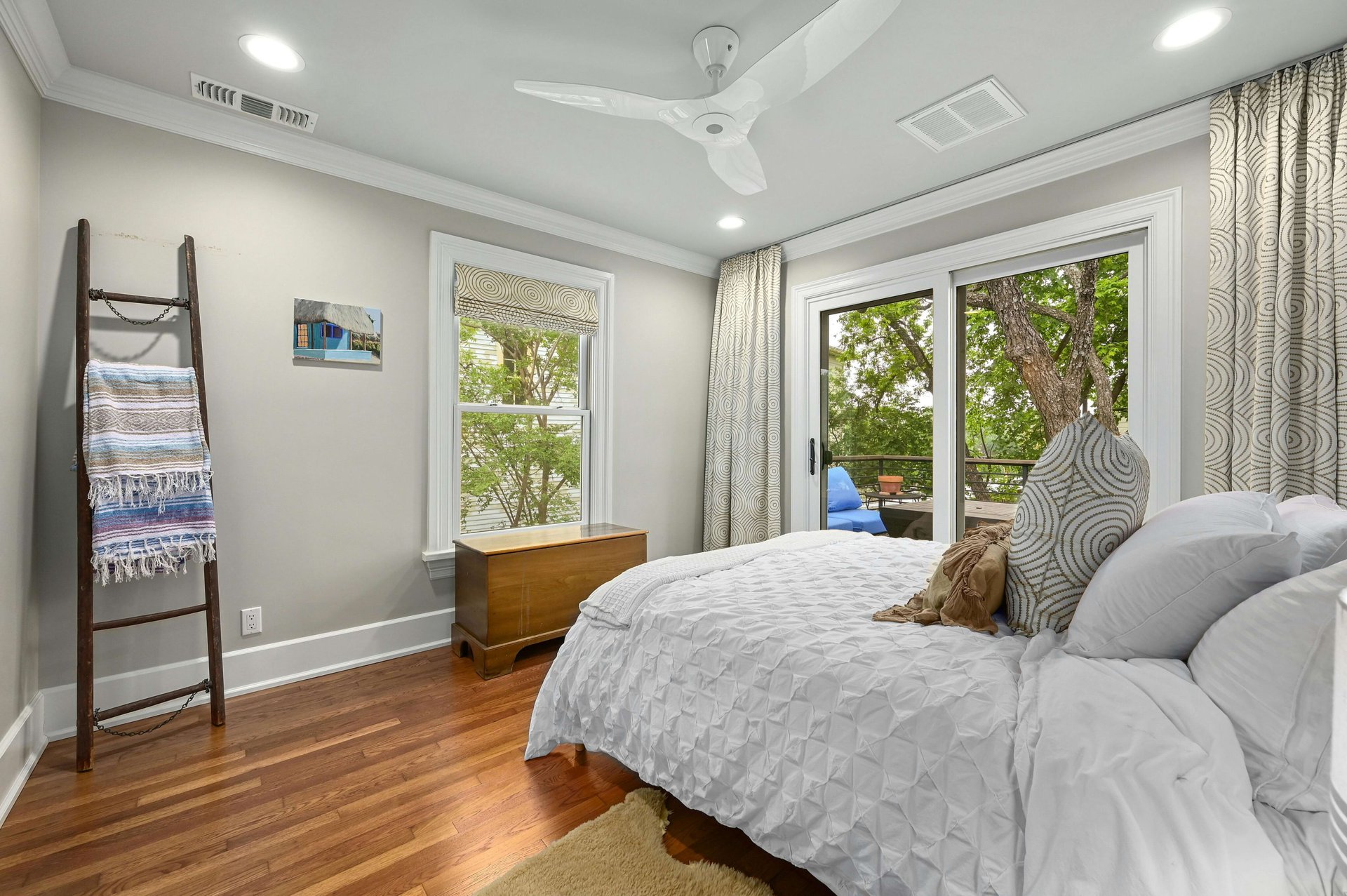 1409 W 9th Street 