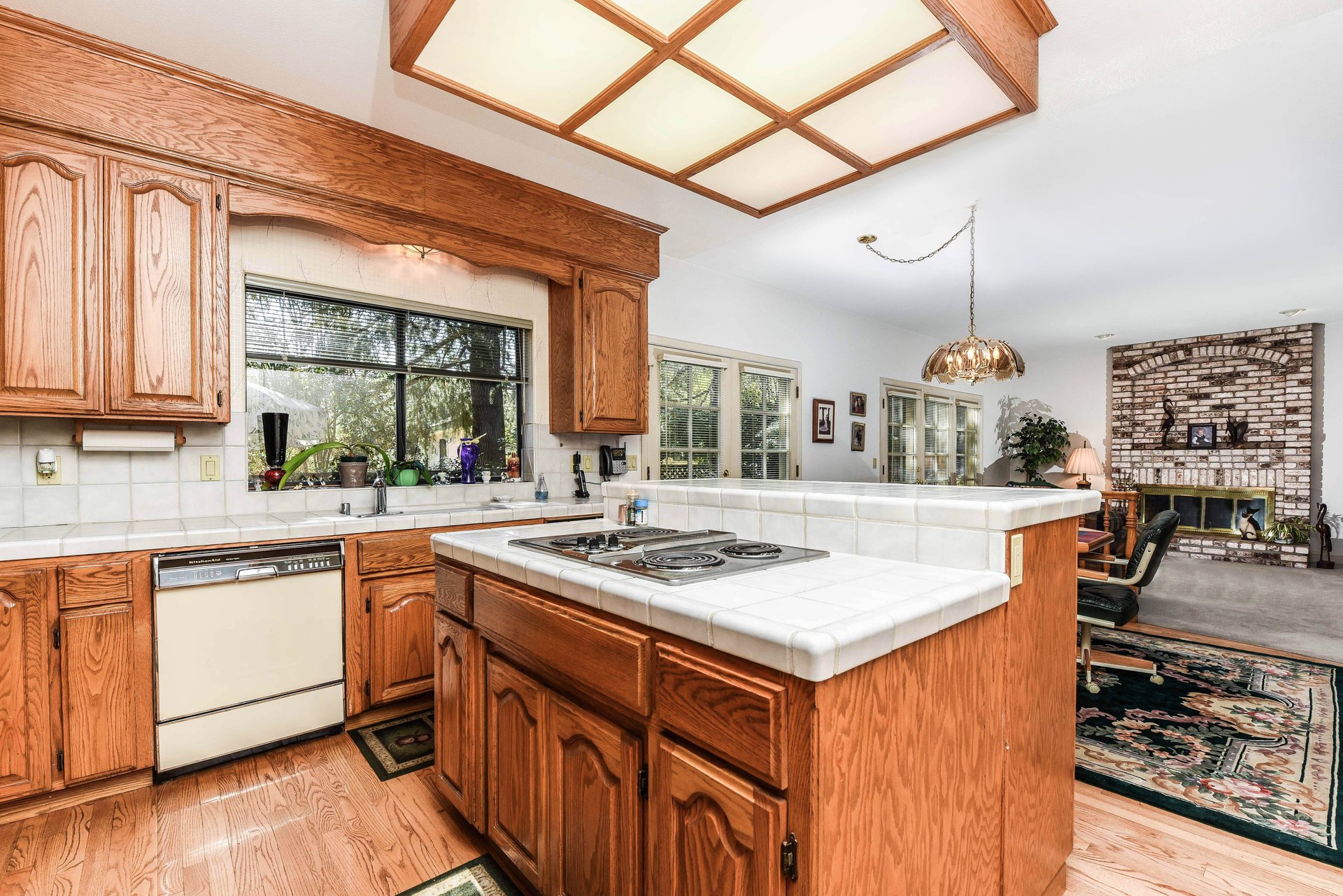 Fantastic Opportunity to buy in Alamo!