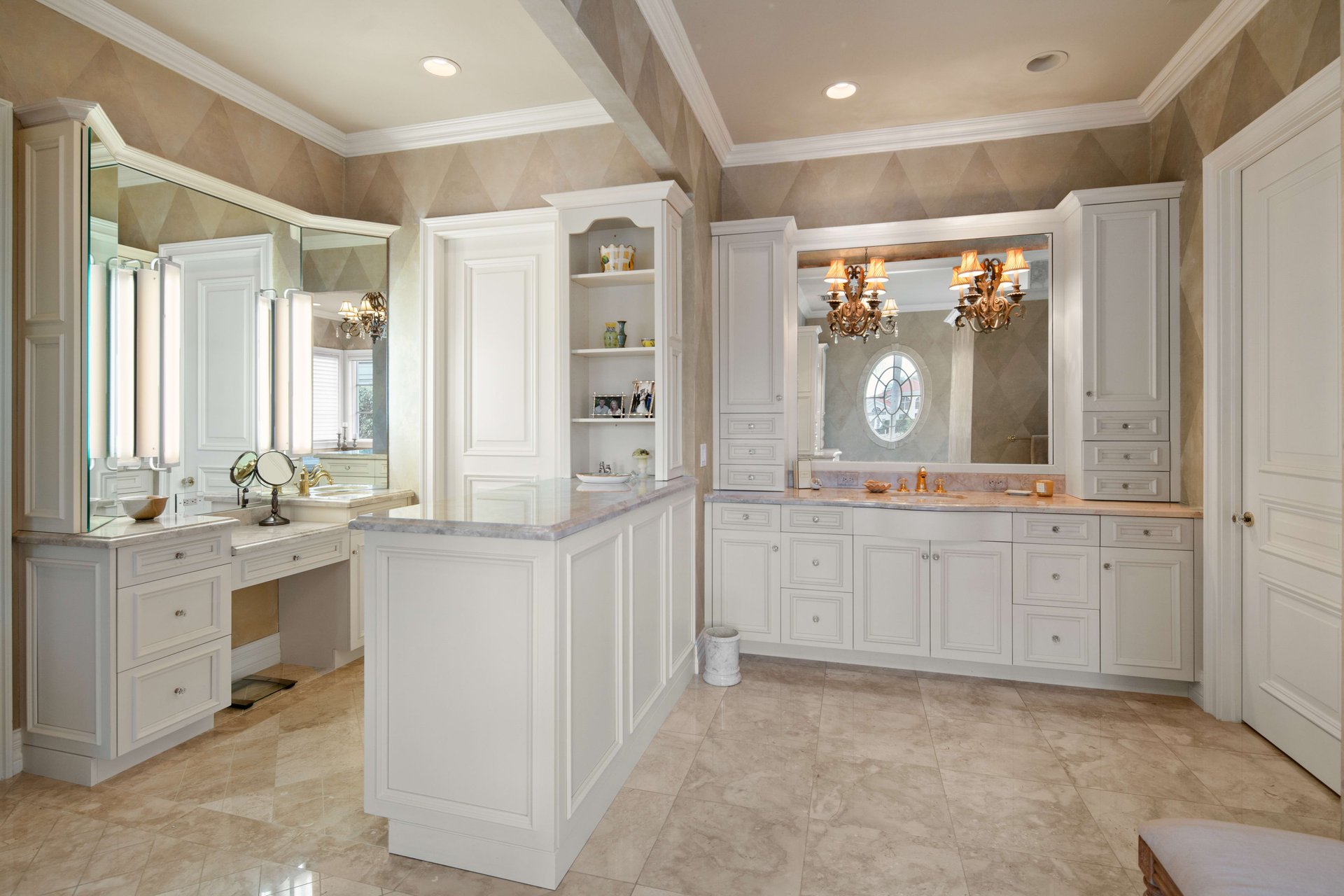 693 Jamestown Lane