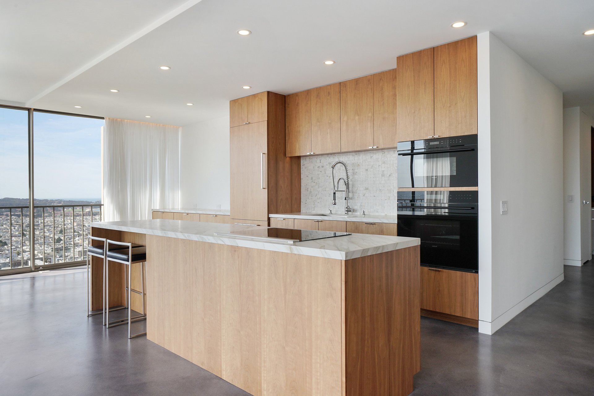 Leased | 999 Green St #2102