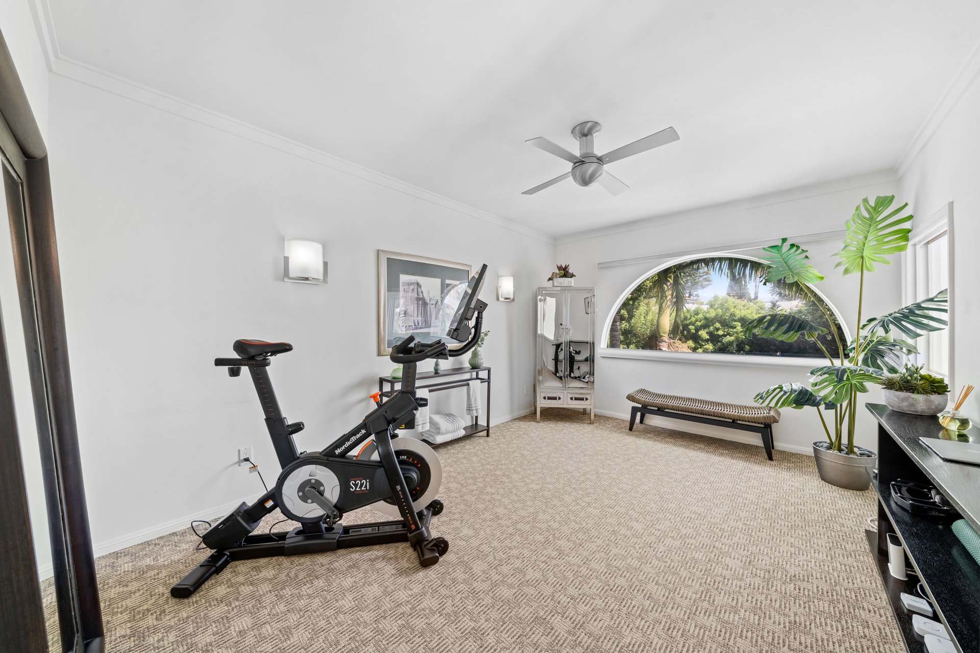 3617 Holboro Dr, Los Feliz