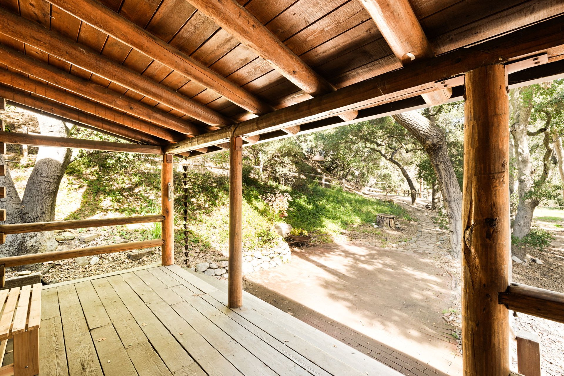 1801 N Topanga Canyon Blvd