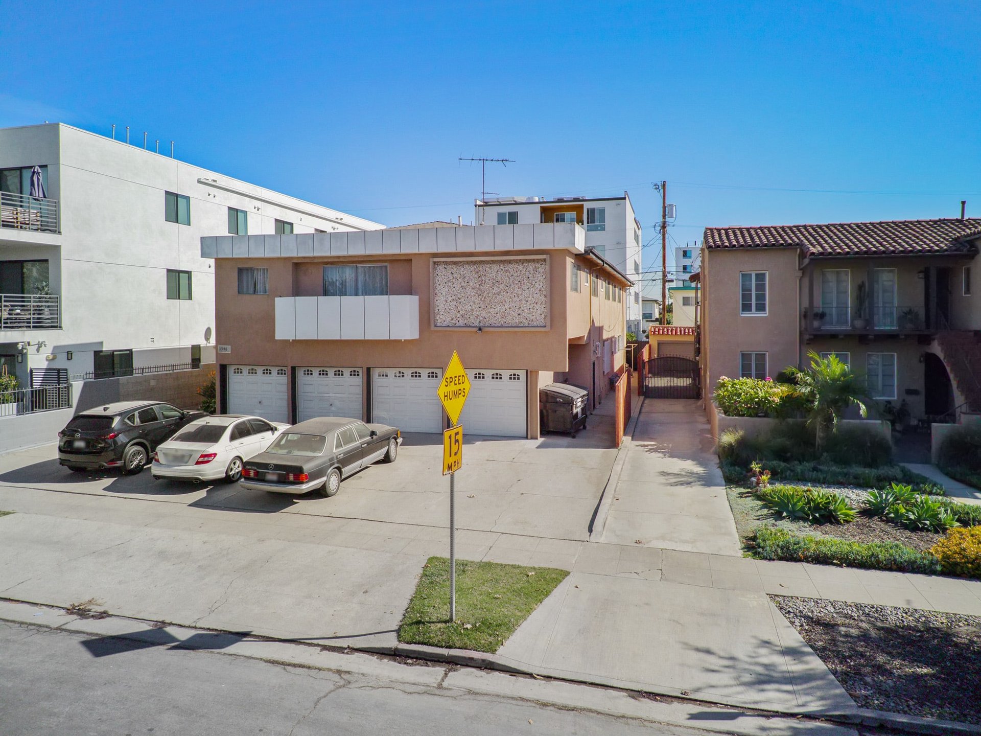 Classic Mid-Century 5-Unit Apartment Building near Beverly Hills