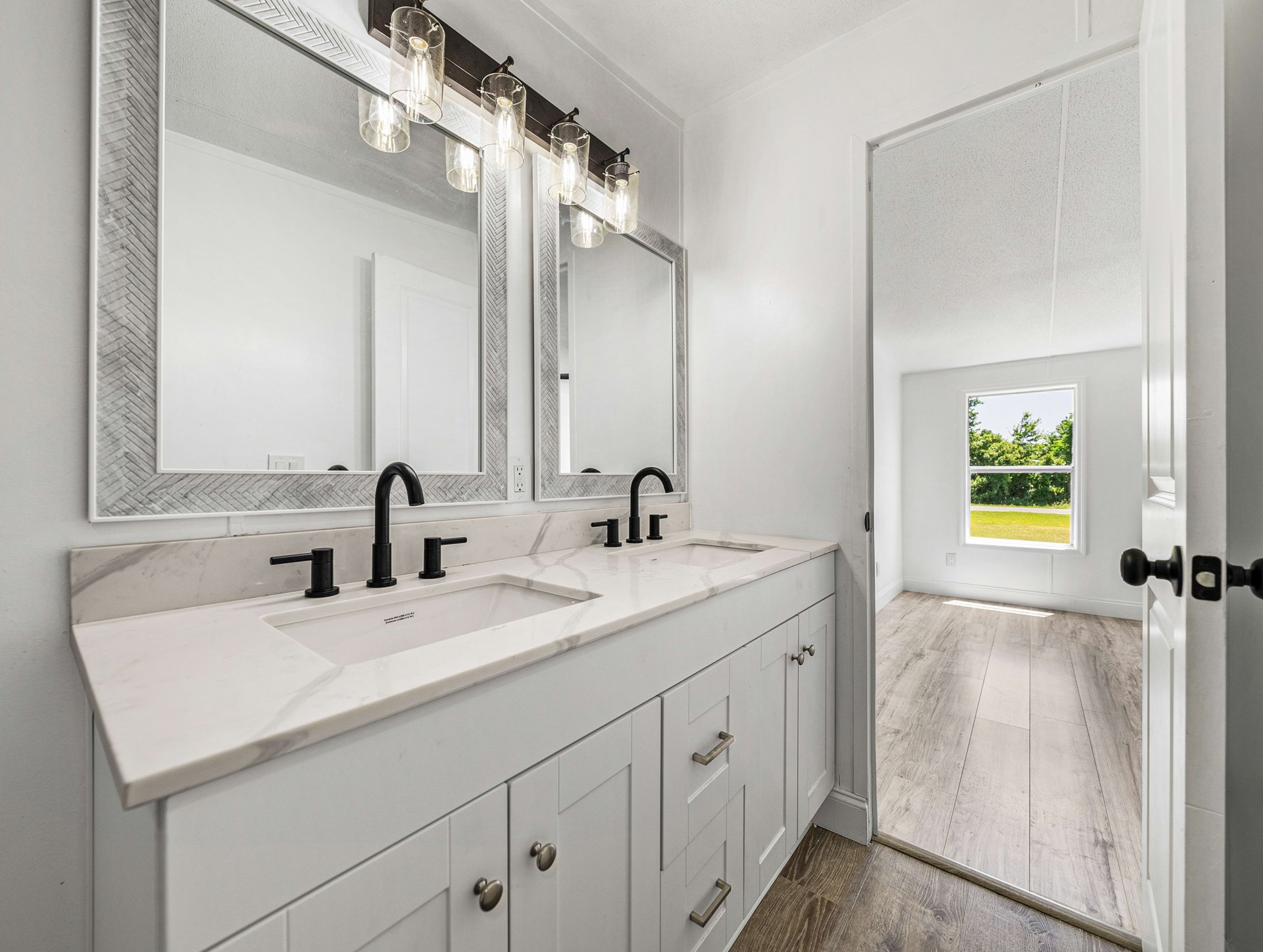 5231 MEADOW GROVE TRL