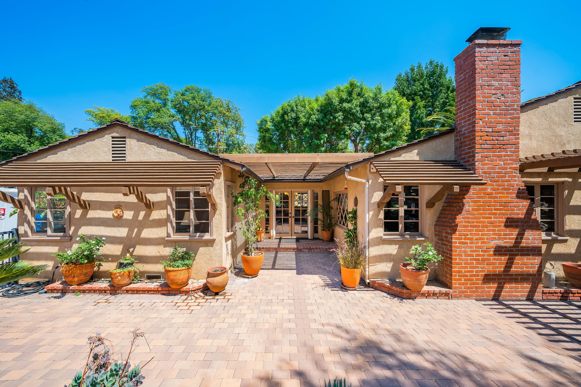 A Lil Bit O' Country in Shadow Hills * SOLD at full price