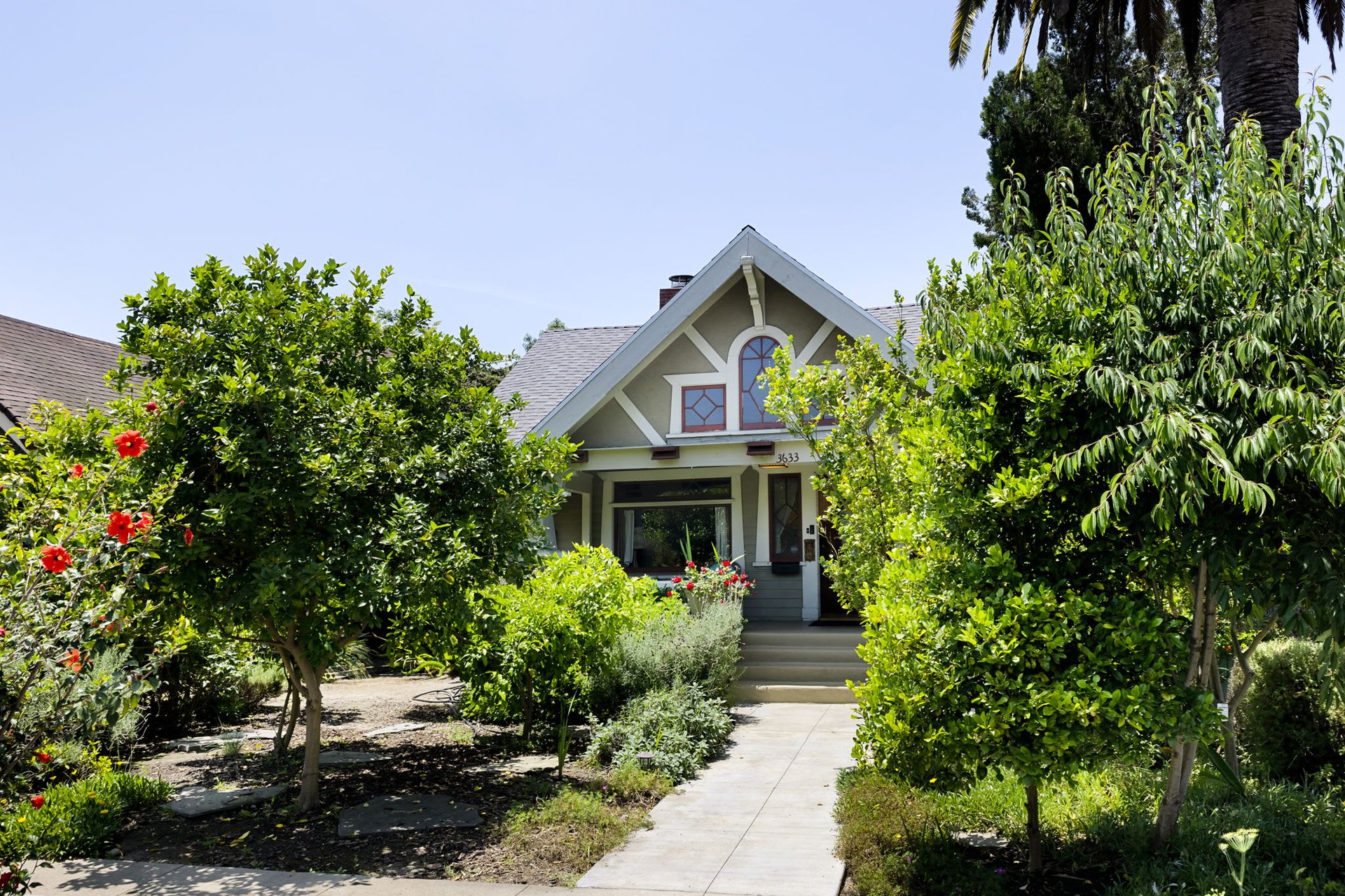 Wonderful Historic Craftsman Home in Jefferson Park