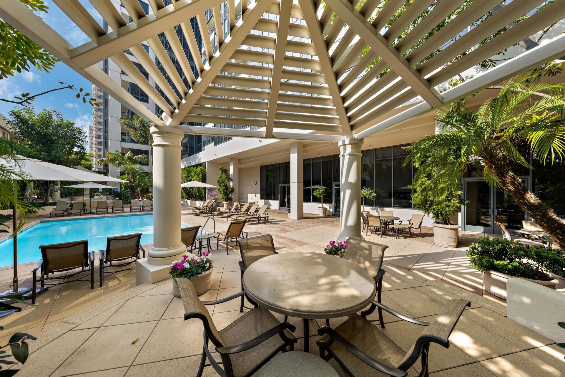 Park Wilshire #906, Wilshire Corridor