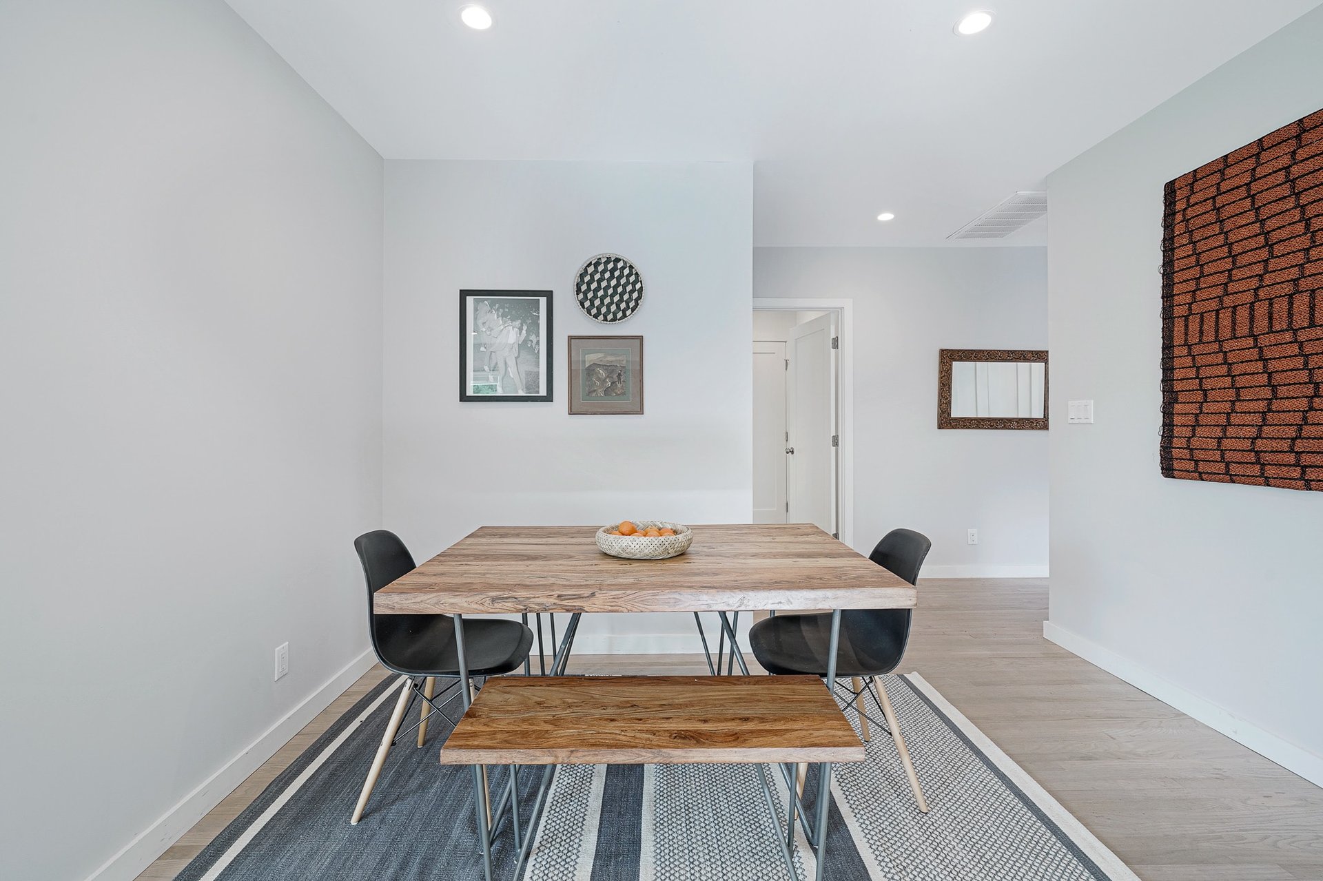Completely Renovated Traditional Home In Picfair Village